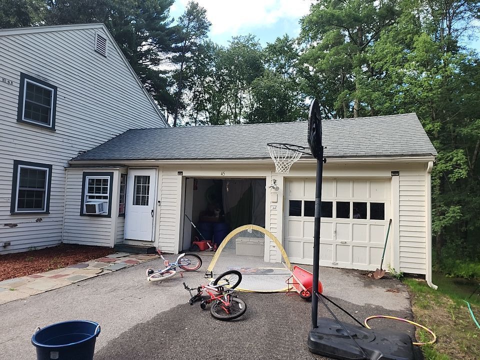 Exterior remodeling in Carlsile, MA by UBrothers Construction
