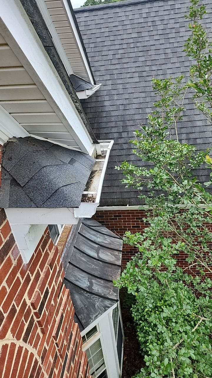 House Wash using cleaner by Power Wash Masters LLC