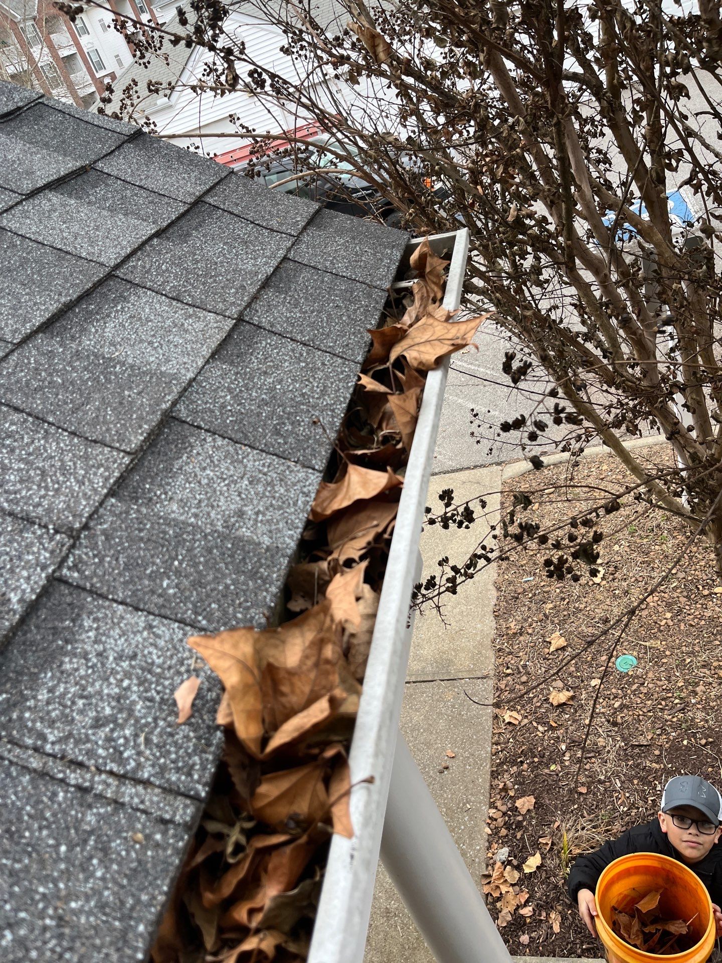 HOA gutter cleaning before photo.