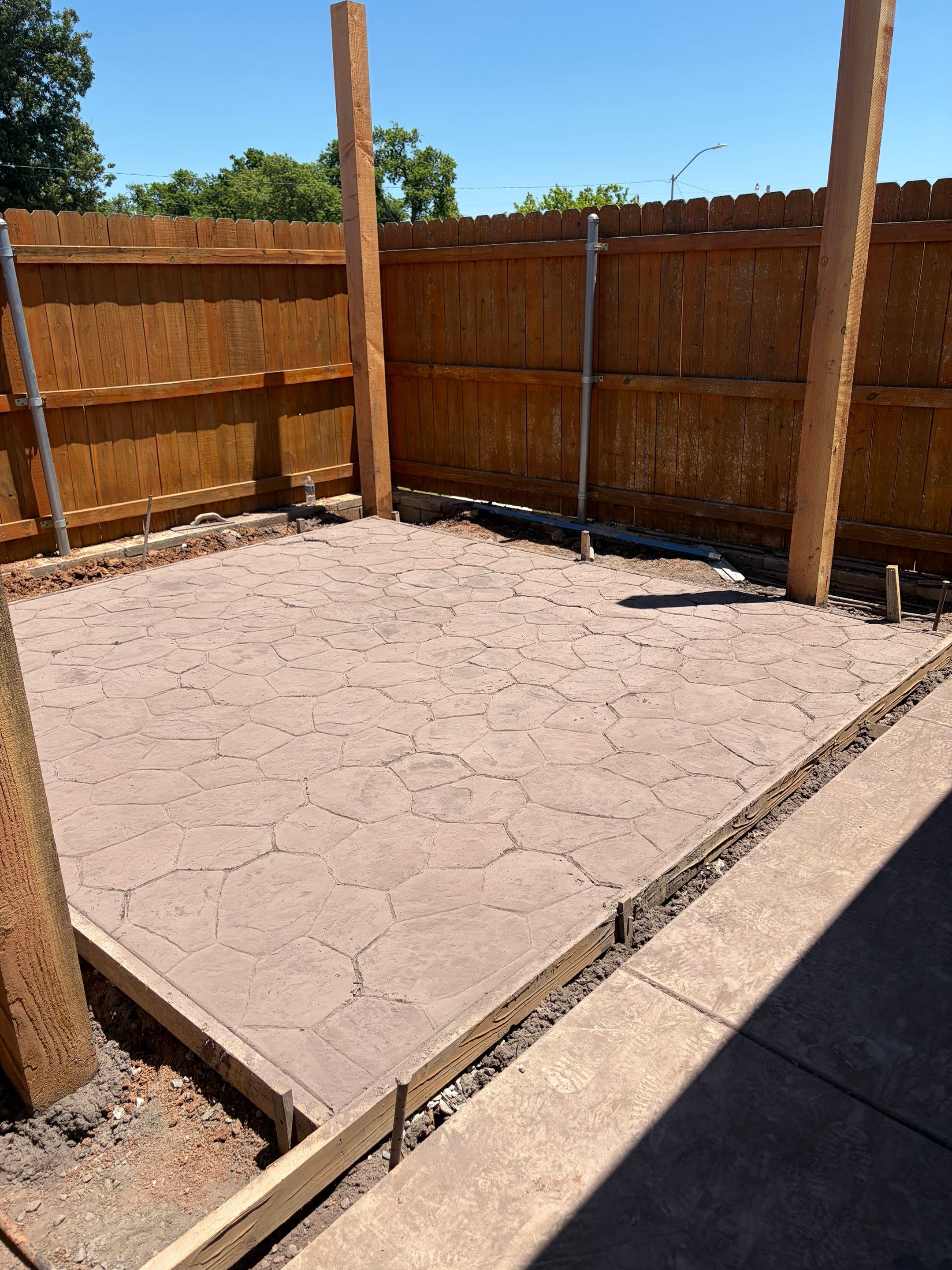 Outdoor Living Area by Clays Services Inc