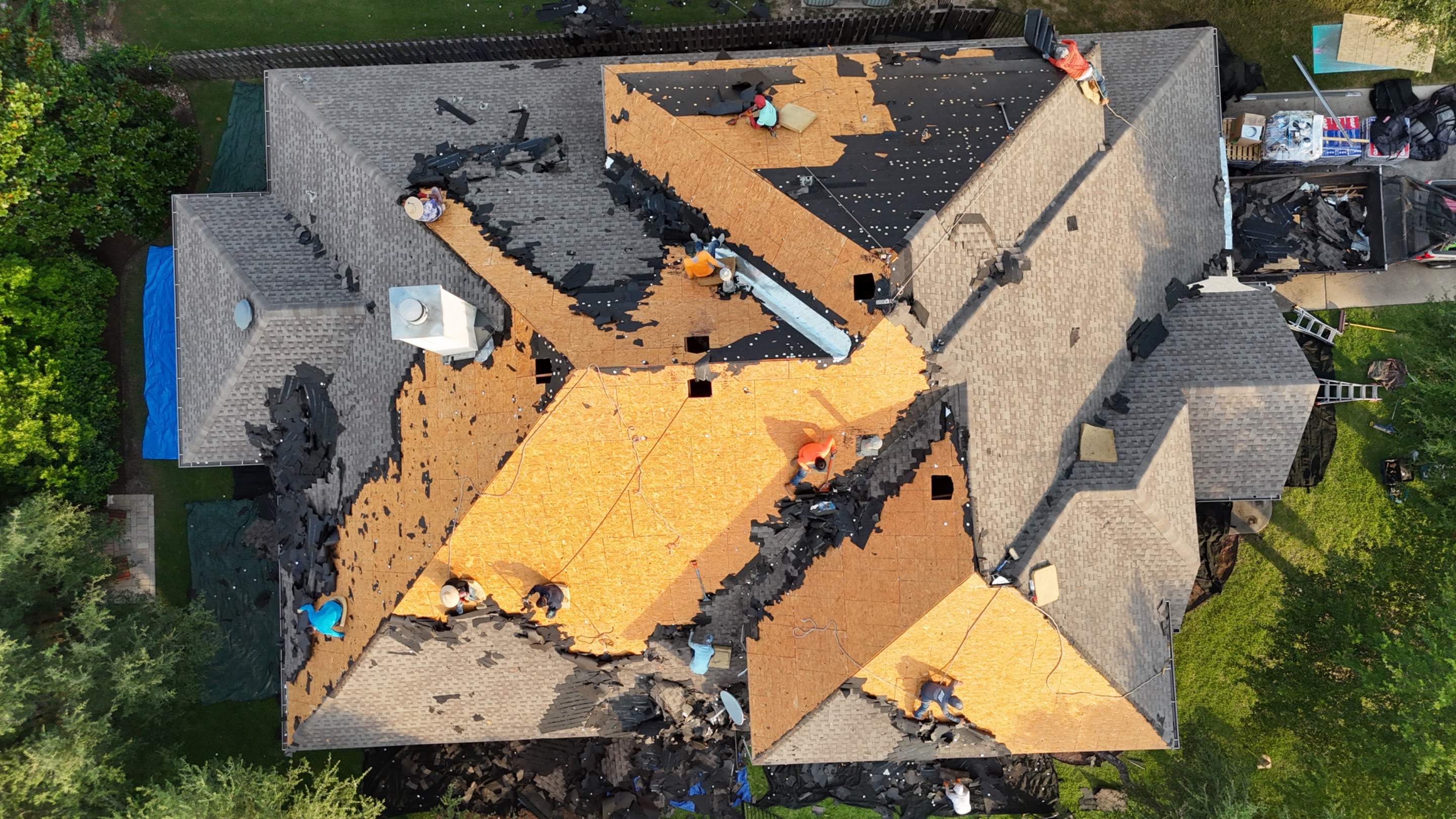 Austin Residential Roof Installation with GAF Shingles and Radiant Barrier by RoofsOnly.com