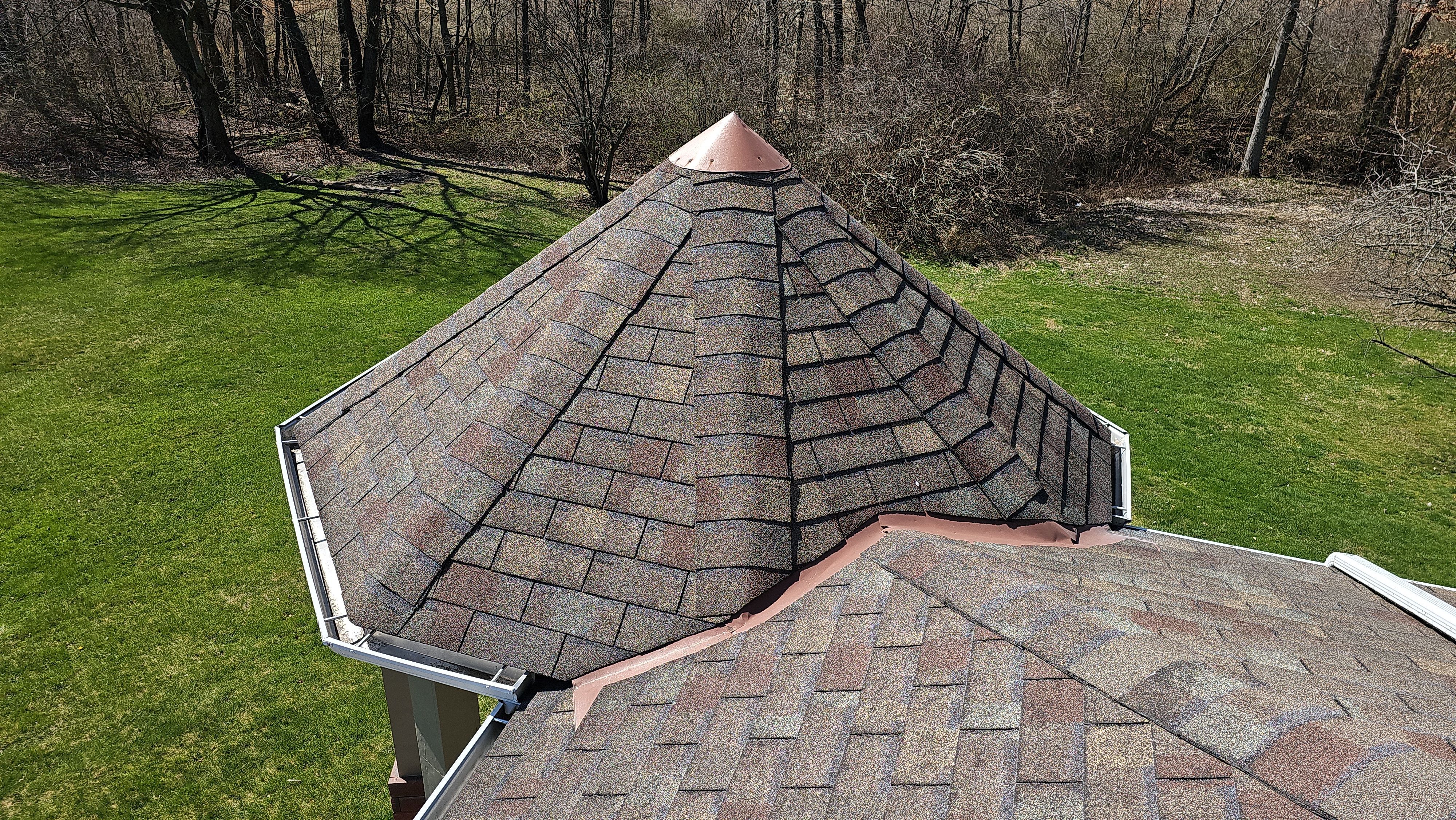 Atlas Pinnacle, Color, Coastal Granite, Drip Edge, Birch White by Eagle Eye Roofing