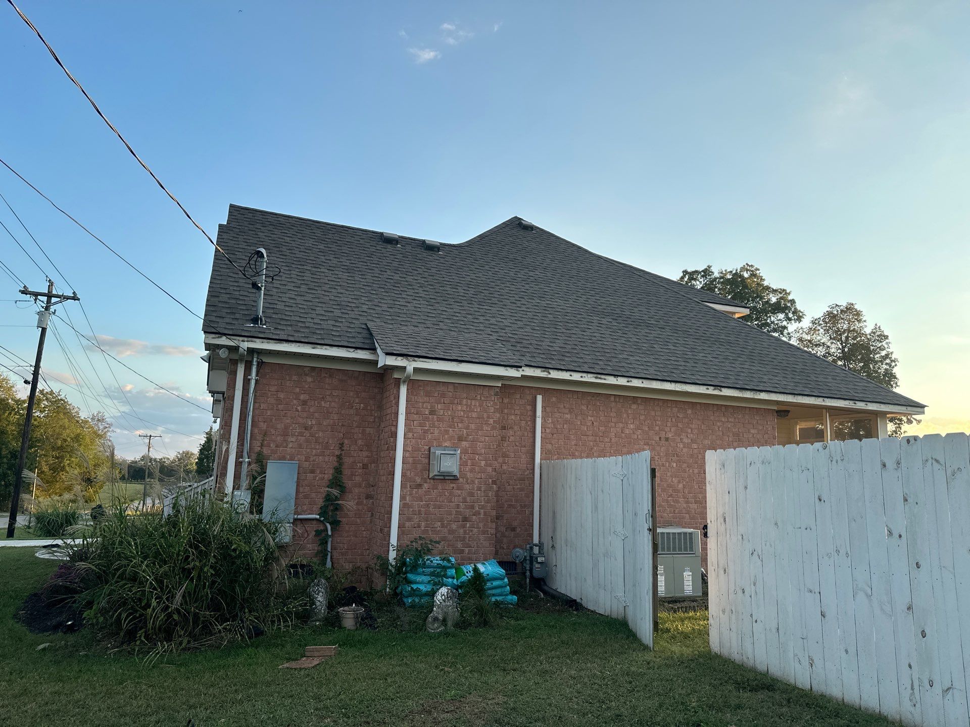 Roof Replacement using GAF Timberline HDZ Weathered Wood & Gutter Replacement by Undersun Roofing 
