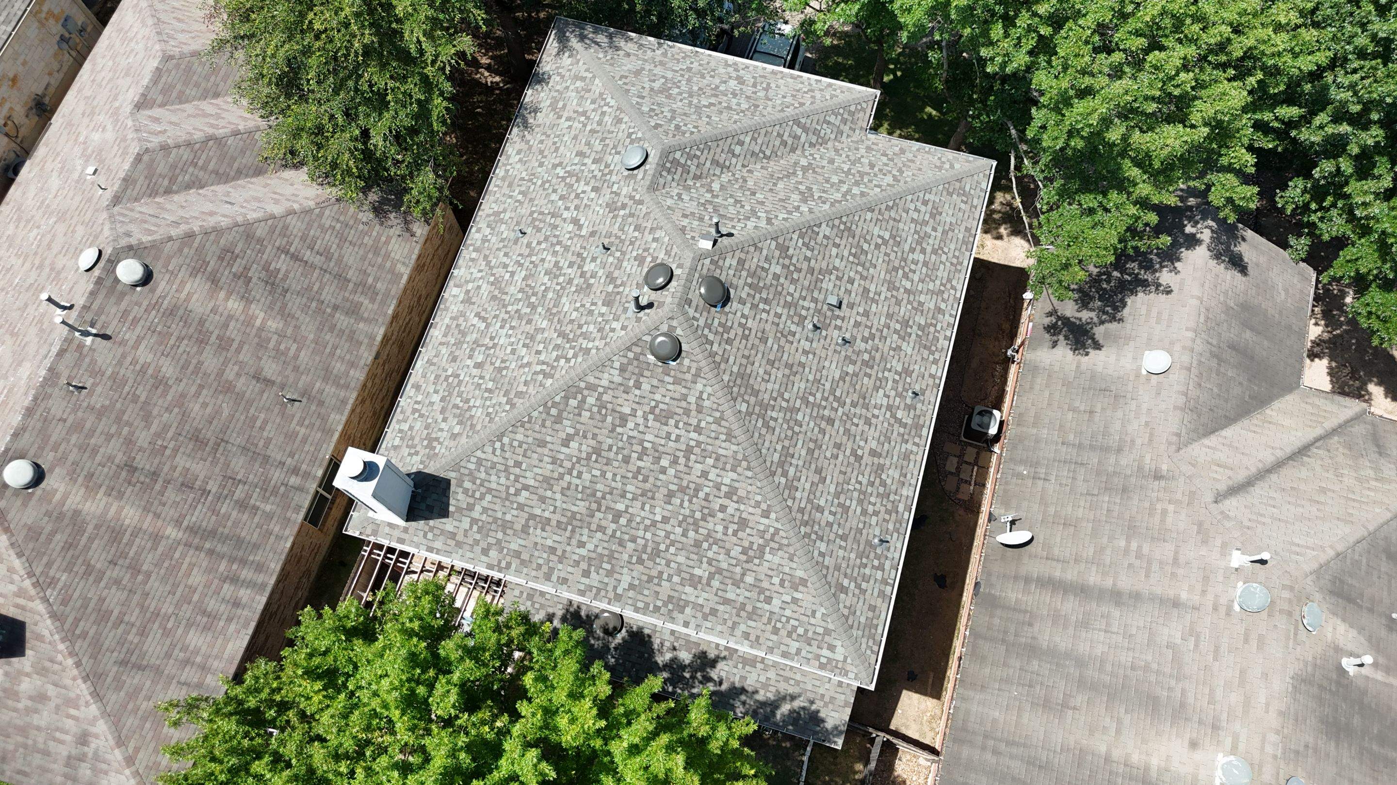 Driftwood - Owens Corning TruDefinition Duration by RoofsOnly.com