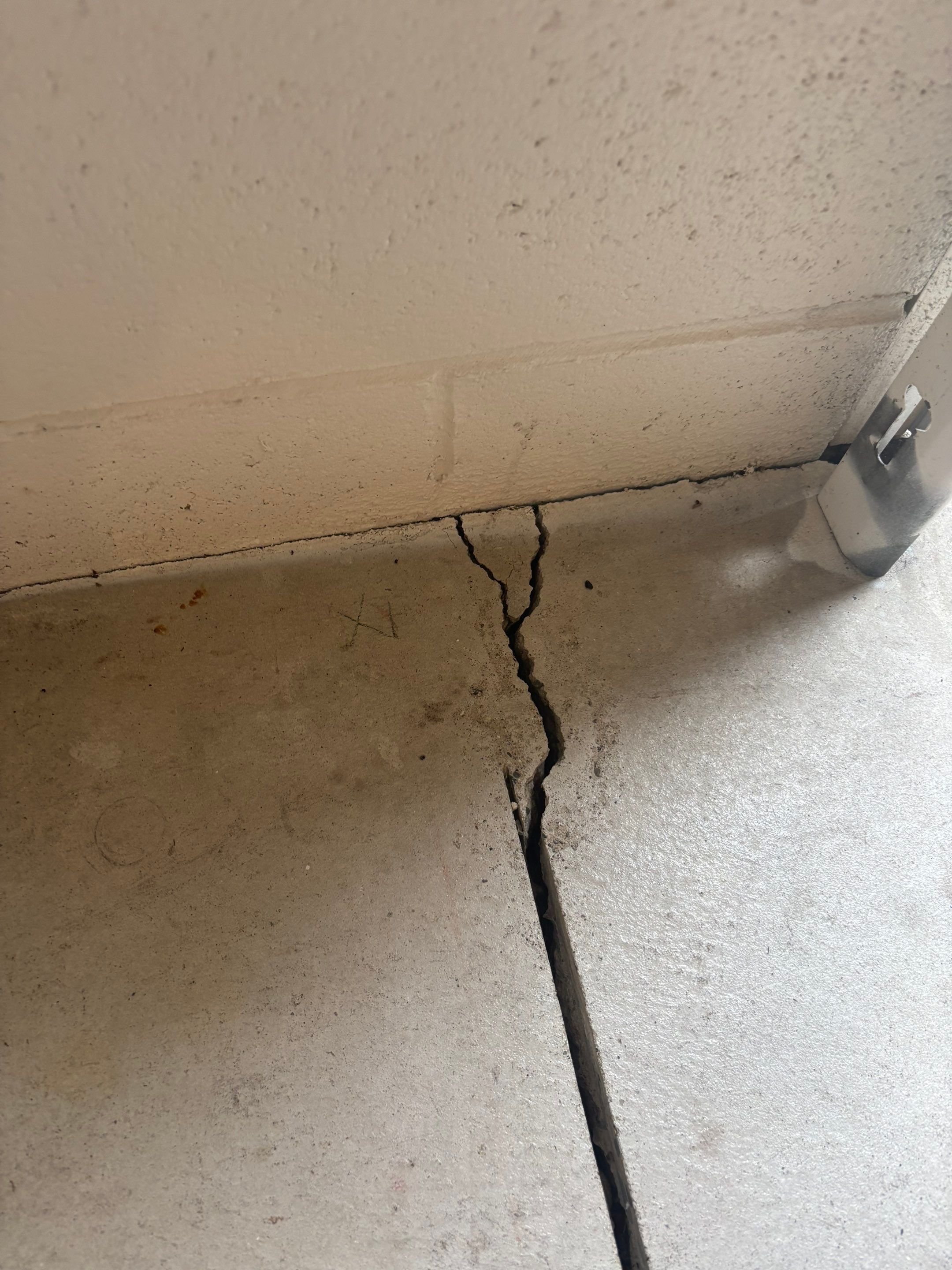 Durable & Stylish Epoxy Garage Floor Transformation by Gordon Painting