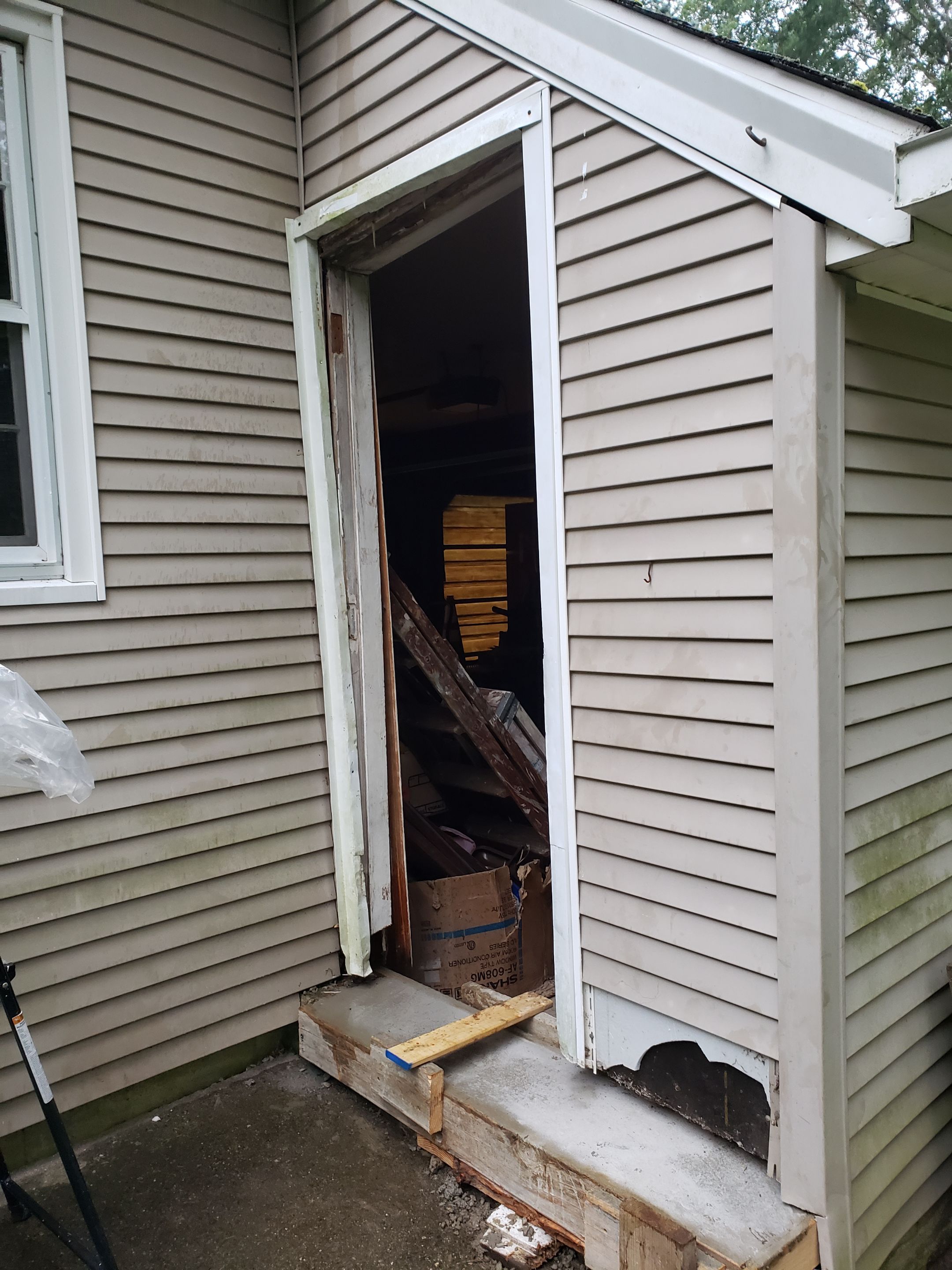 Door Installation using Thermatru replacement door by A Plus Exterior