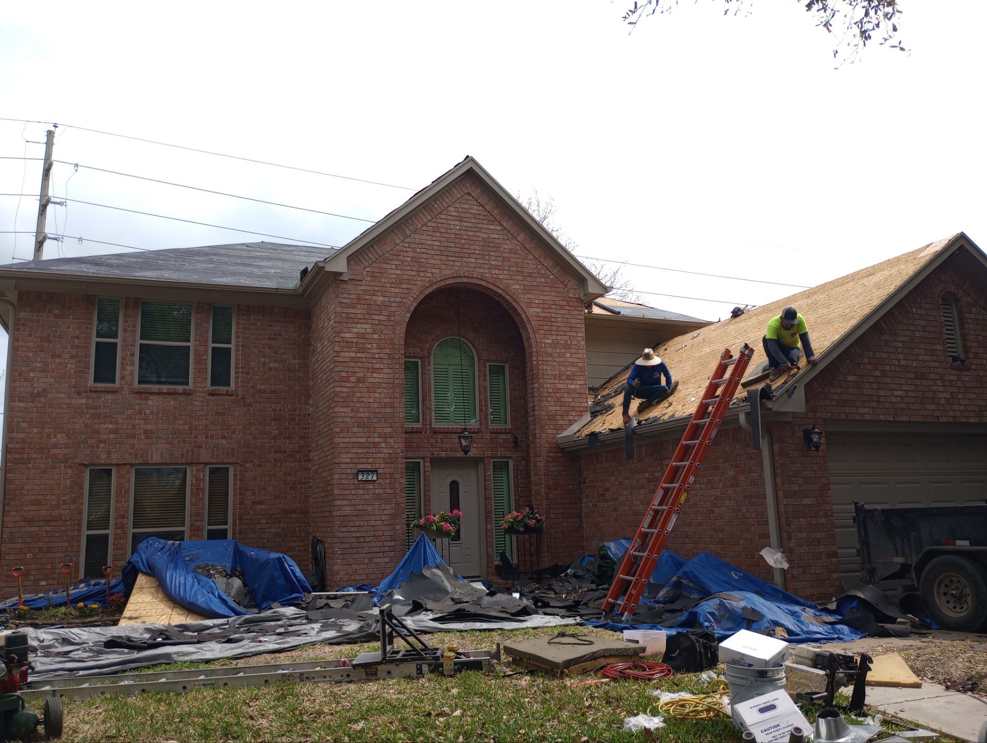 Residential Roofing Installation using Owen's Corning Duration (Lifetime) Shingles by Roof Repair Company