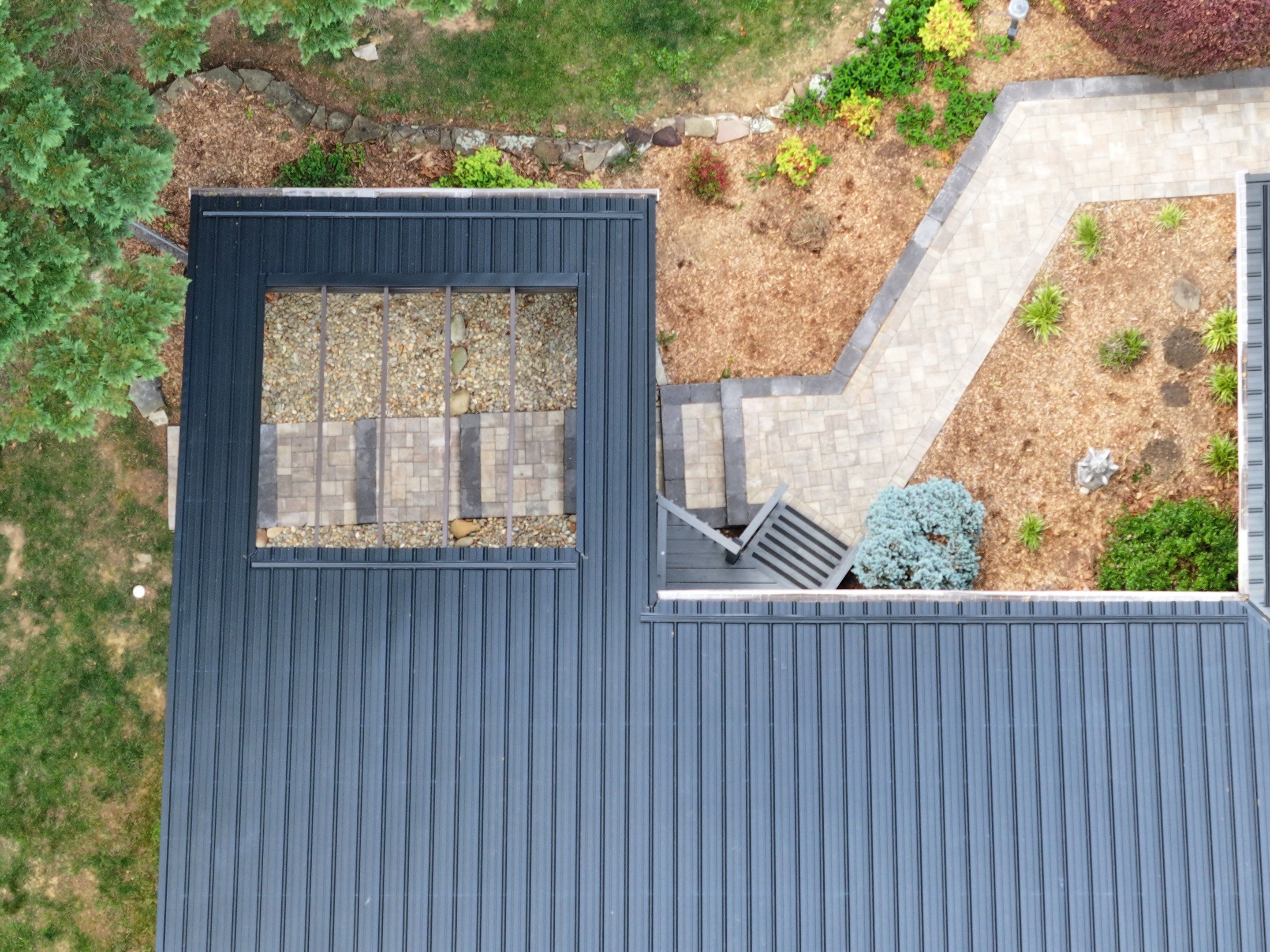 Miles Residence by Omnia Roofing