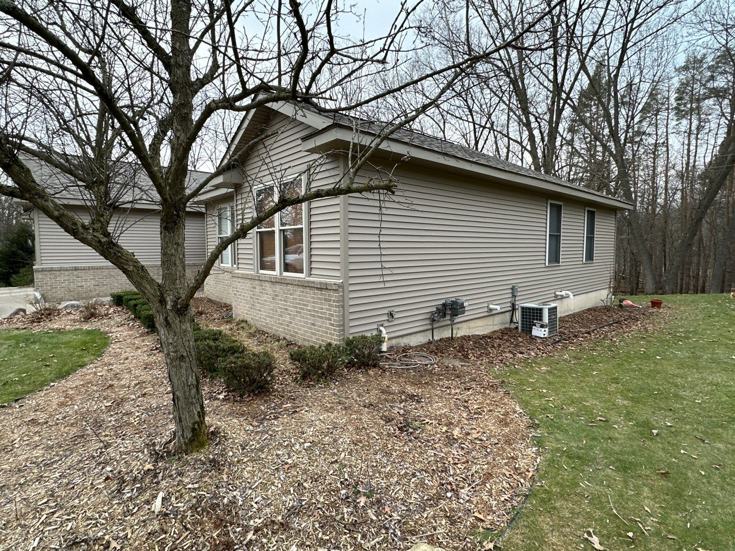 Siding Replacement using Certainteed Restoration Classic D4 by 180 Contractors