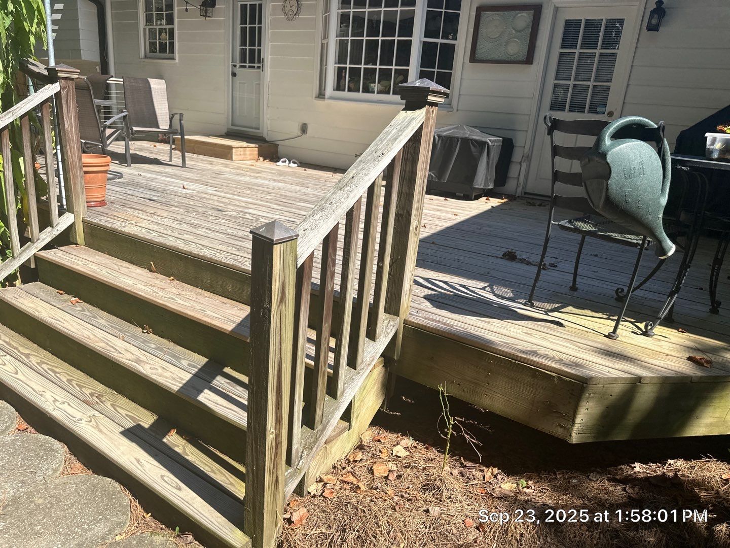 Wood Deck using Wood Sealant by DuraSeal