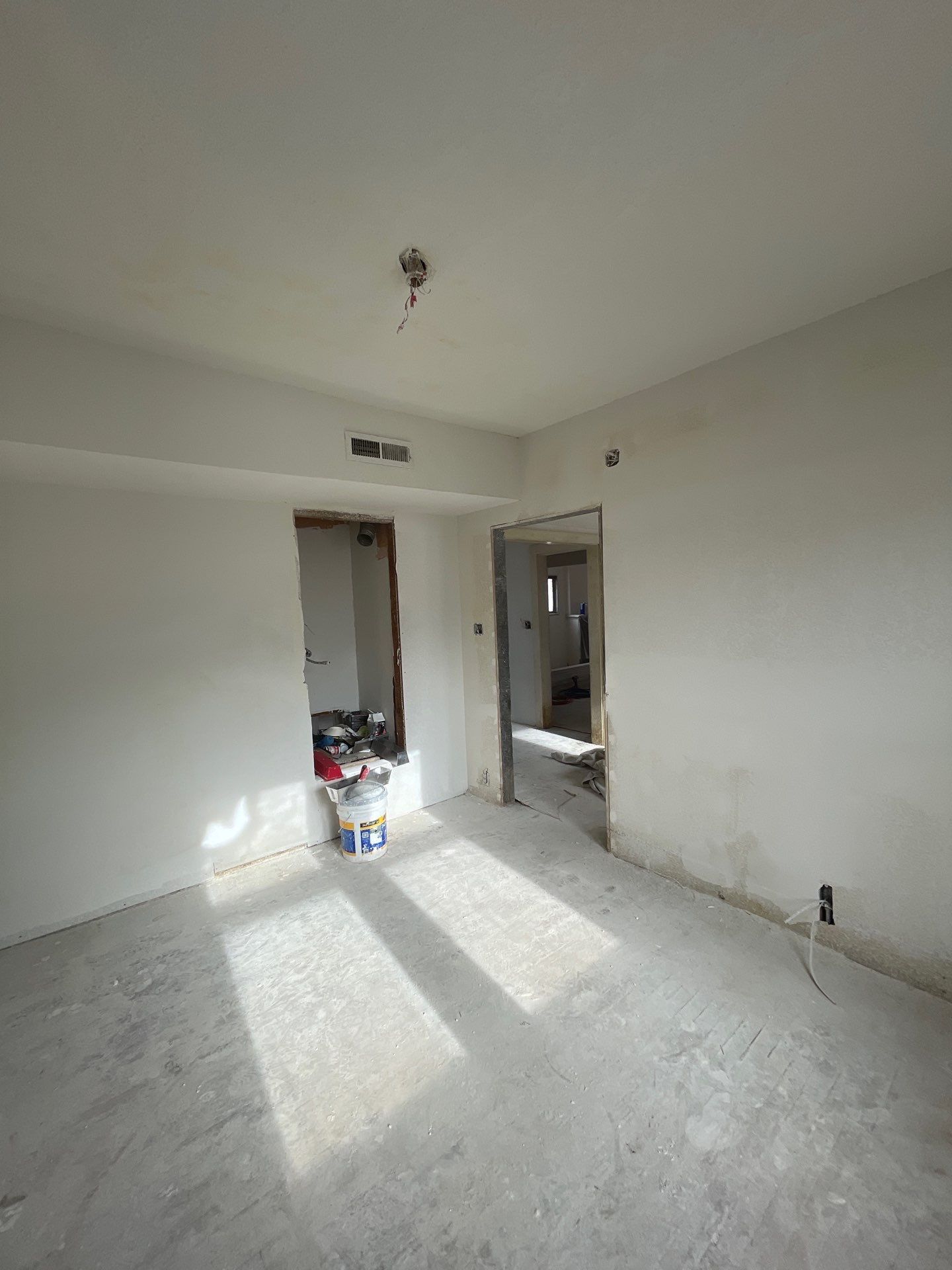 From Drab to Fab: A Spectacular Home Renovation by Castro Brothers Solutions