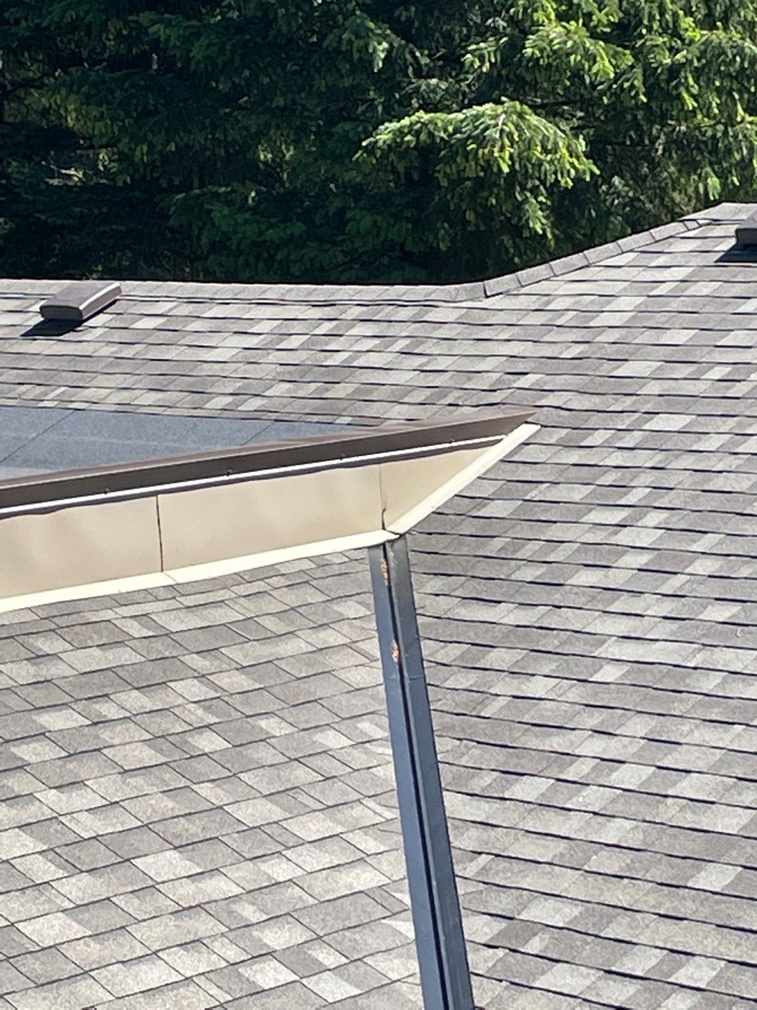 Residential ReRoofing Installation using OC Oakridge shingles by Top Notch Roofing Inc