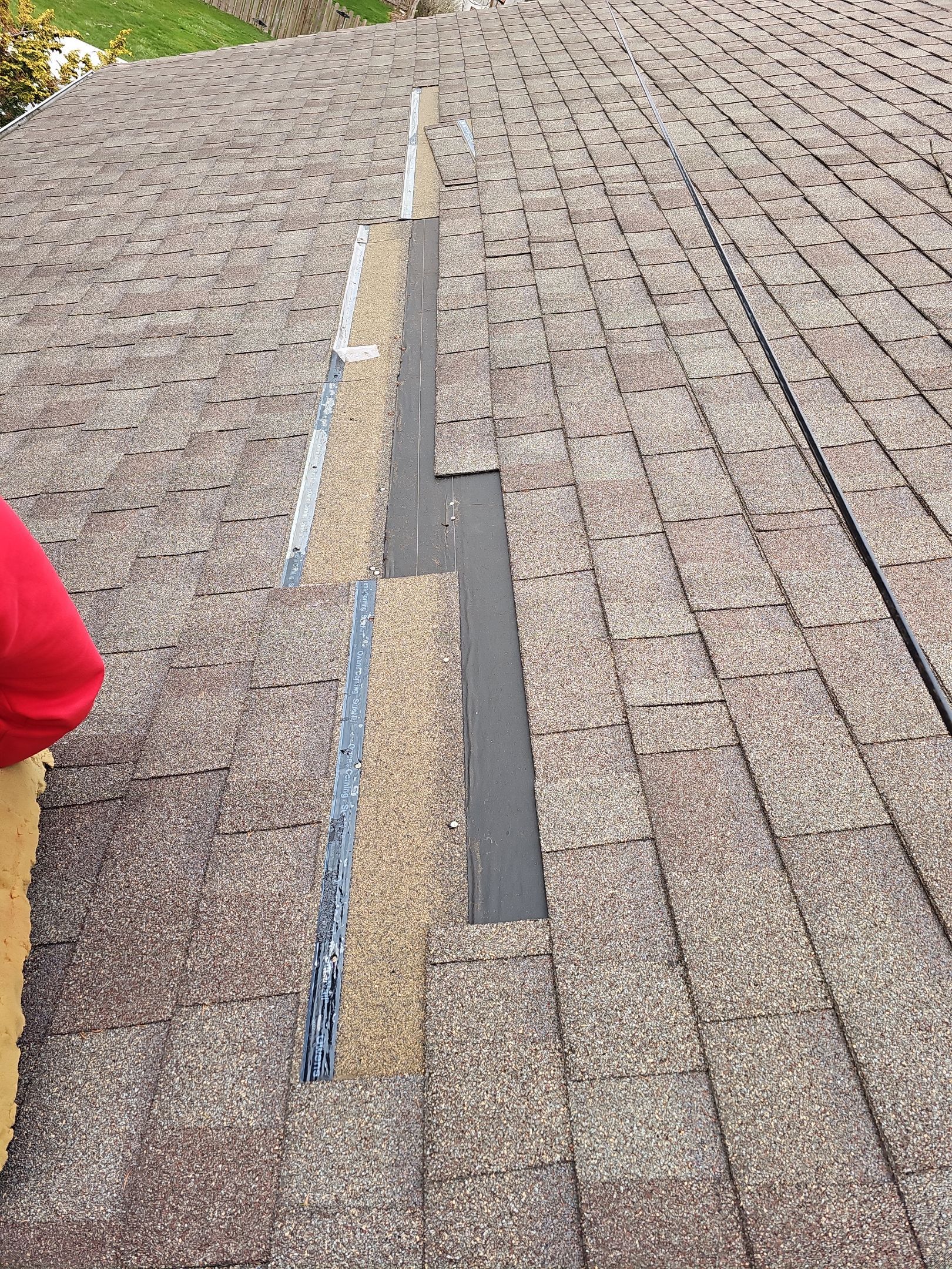 ATLAS PINNACLE COLOR: WEATHERED SHADOW by Eagle Eye Roofing