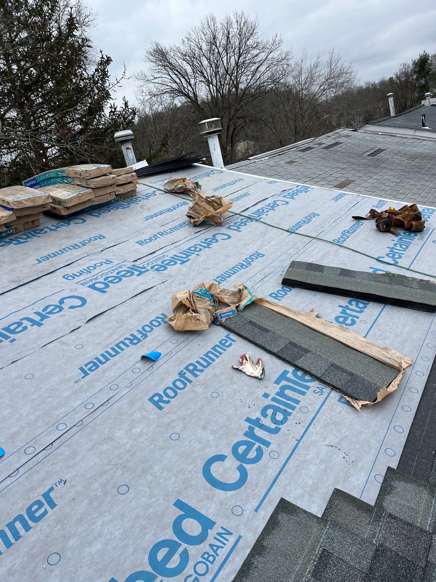 Alexandria Certainteed Landmark Roof in Colonial Slate by RM Banning, Inc.