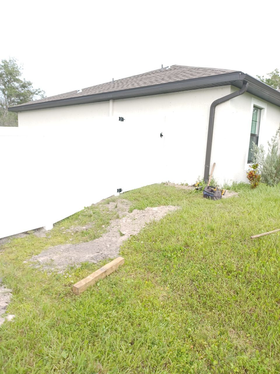 North Port, FL 6ft. Tall White Vinyl Privacy Fence  by Asap fence and gates, LLC