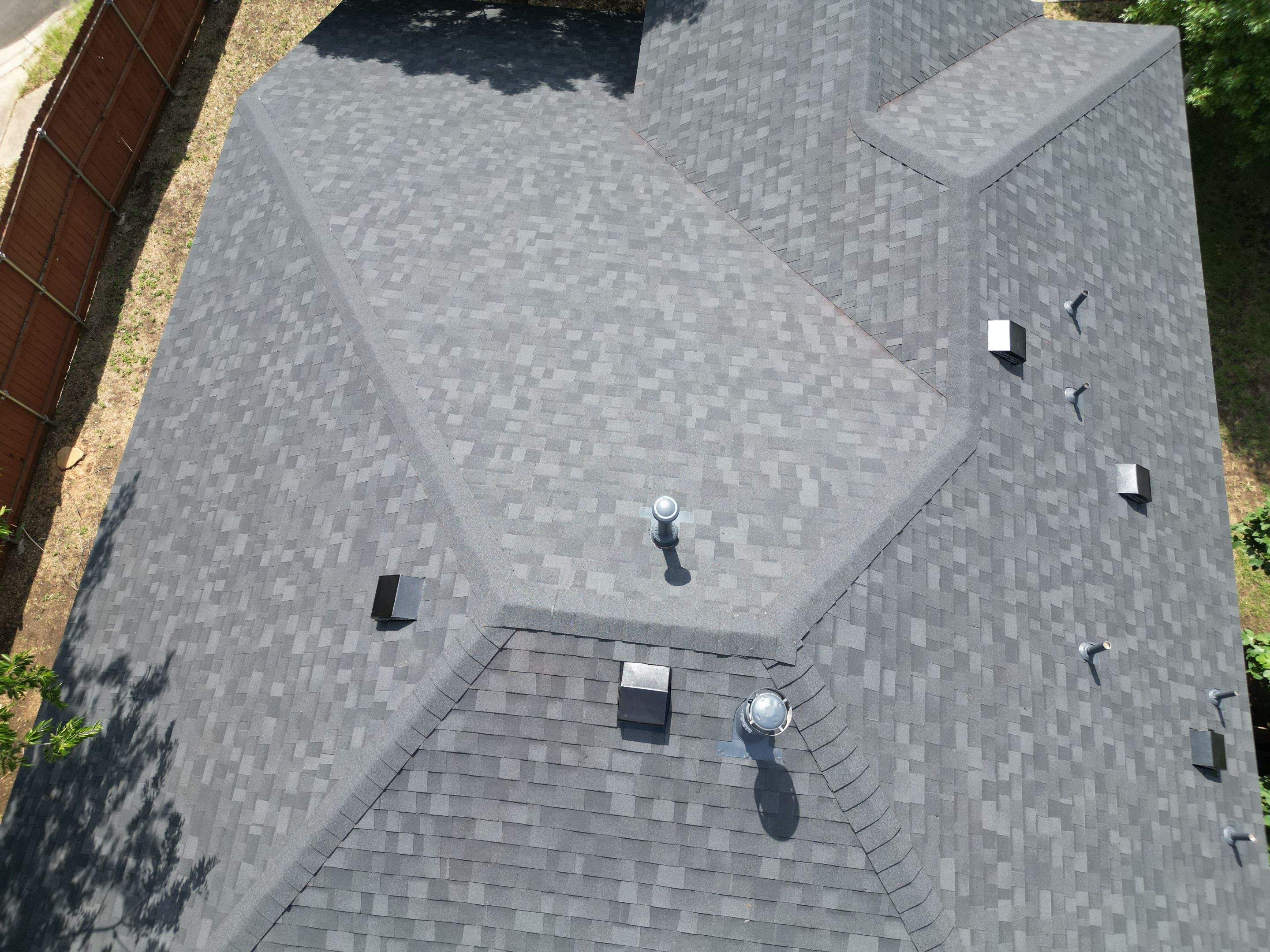 Onyx Black - Owens Corning TruDefinition Duration by RoofsOnly.com