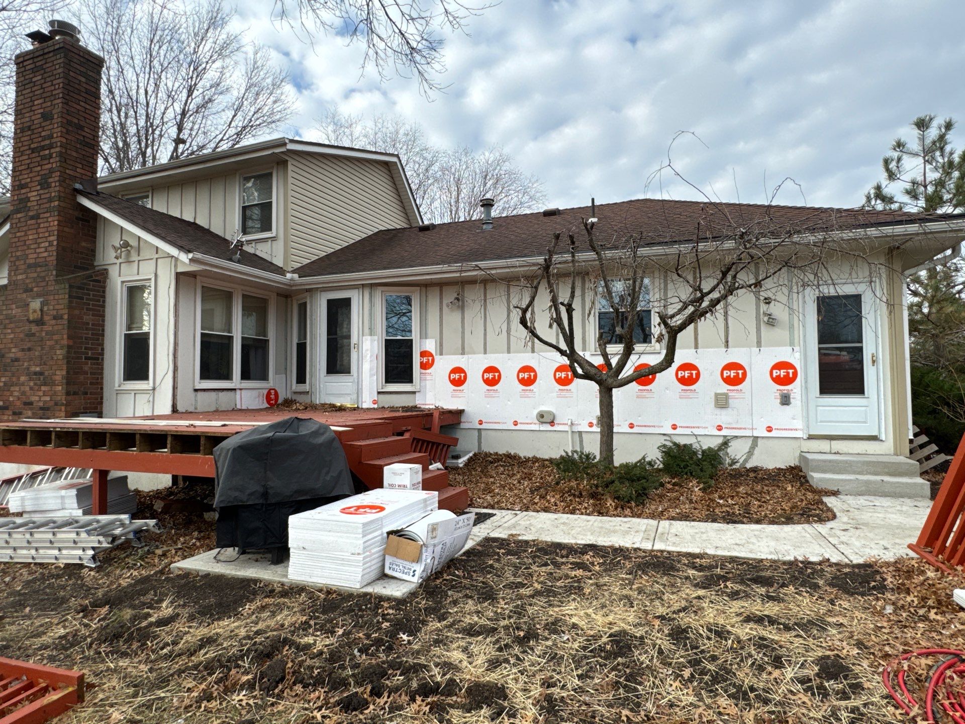 Siding Installation using Exterior Portfolio Vinyl Siding in Raymore Mo  by EEC  Windows, Siding & Roofing 