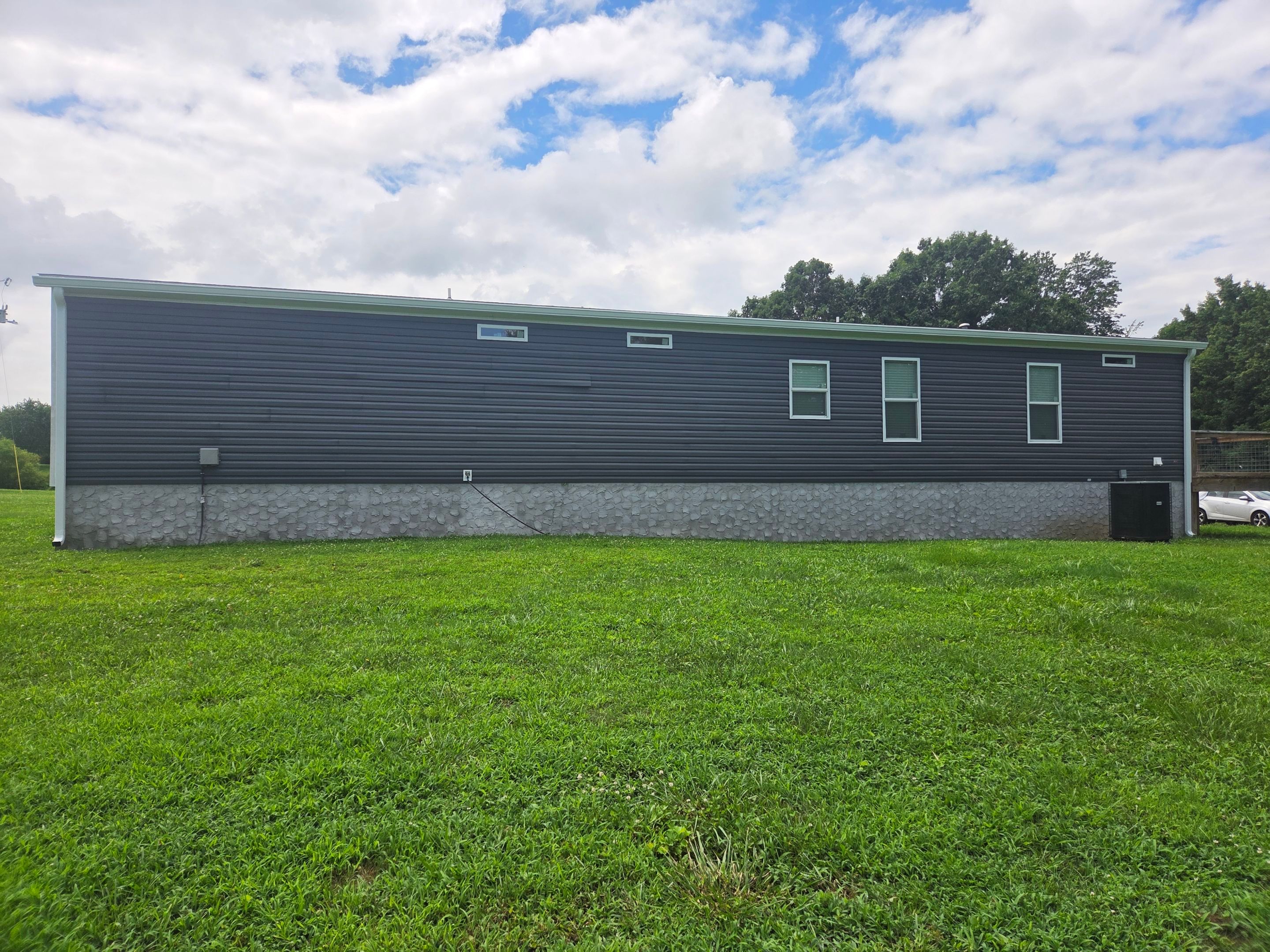 Seamless Gutter and Gutter Guard Installation in Crossville by Affordable Pros