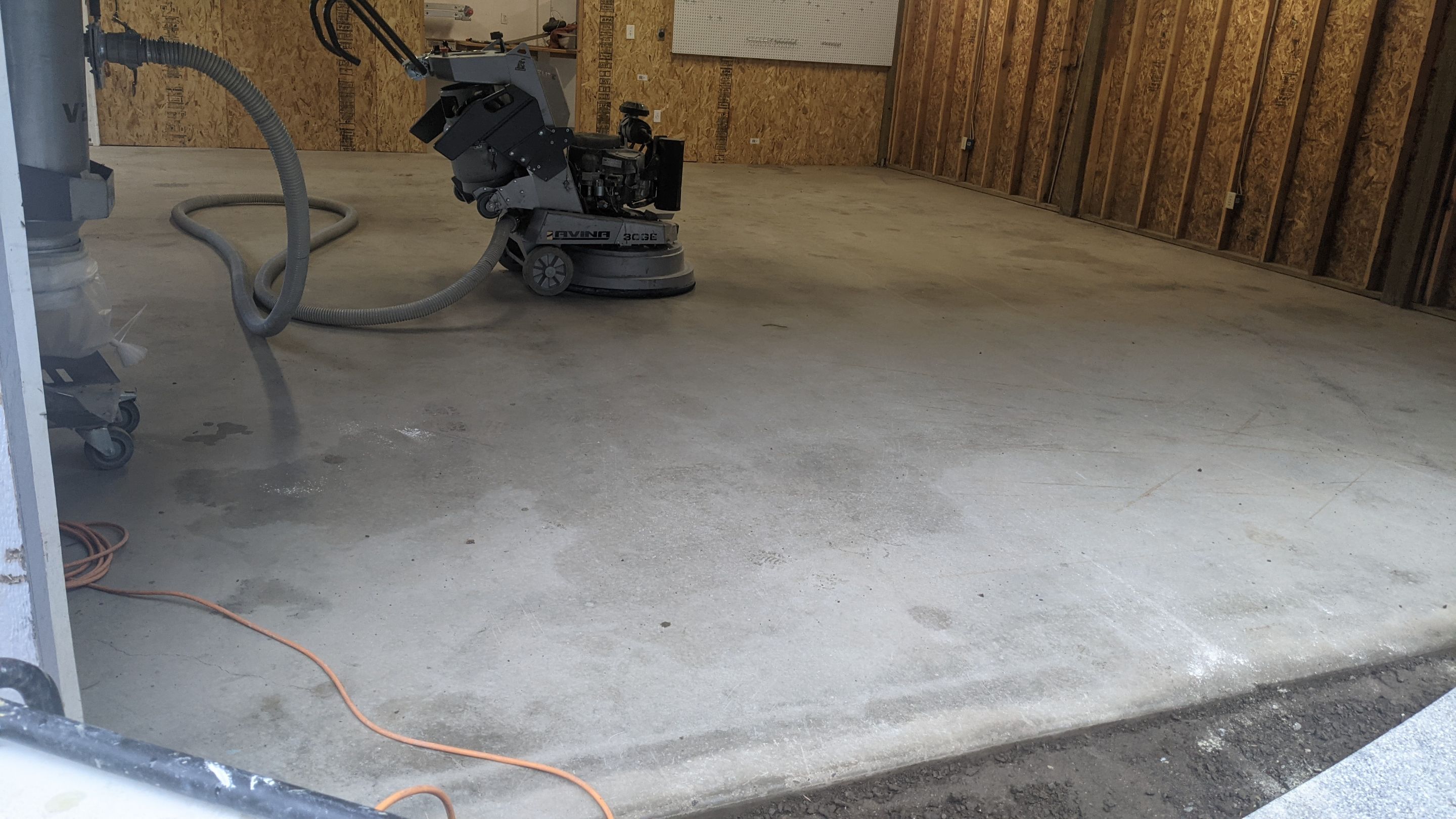 Garage Transformation using Penntek Evolution System and Smoke Color by Croc Coatings, LLC