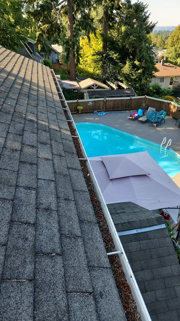 Gutter cleanup by Willamette Outdoor Wash LLC