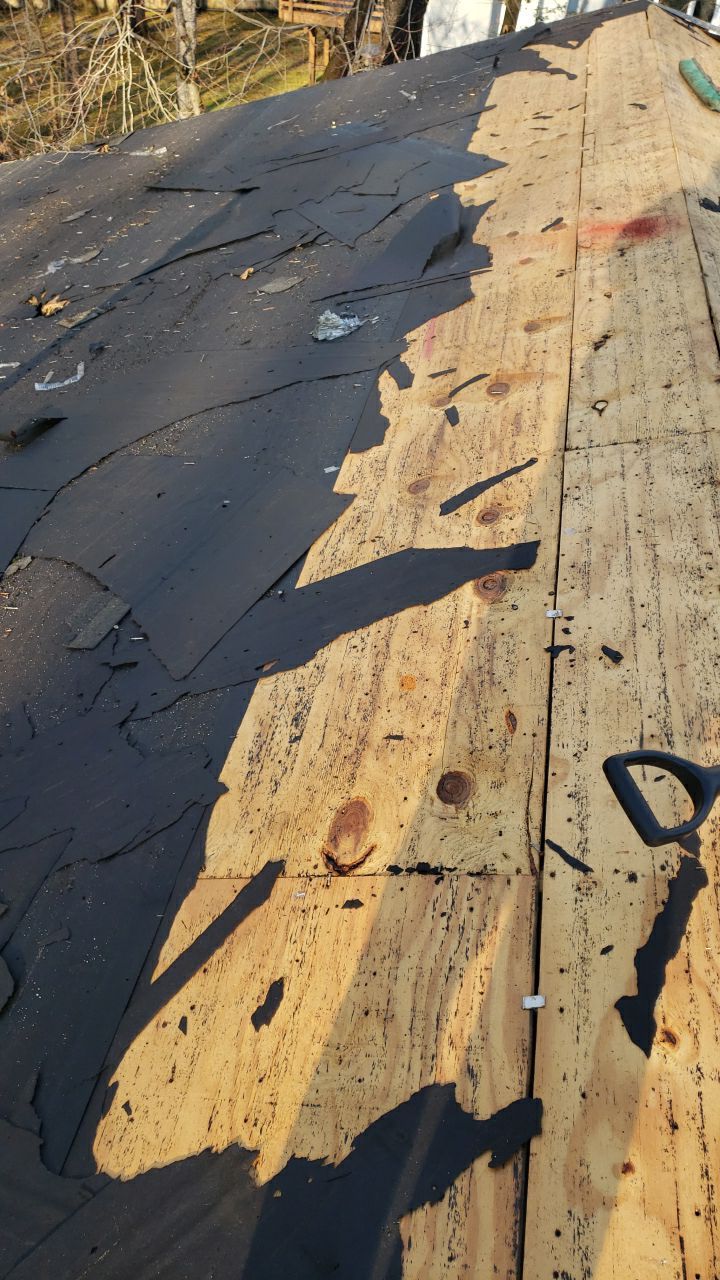 Manassas: CertainTeed Landmark Designer Shingles in Charcoal Black by RM Banning, Inc.