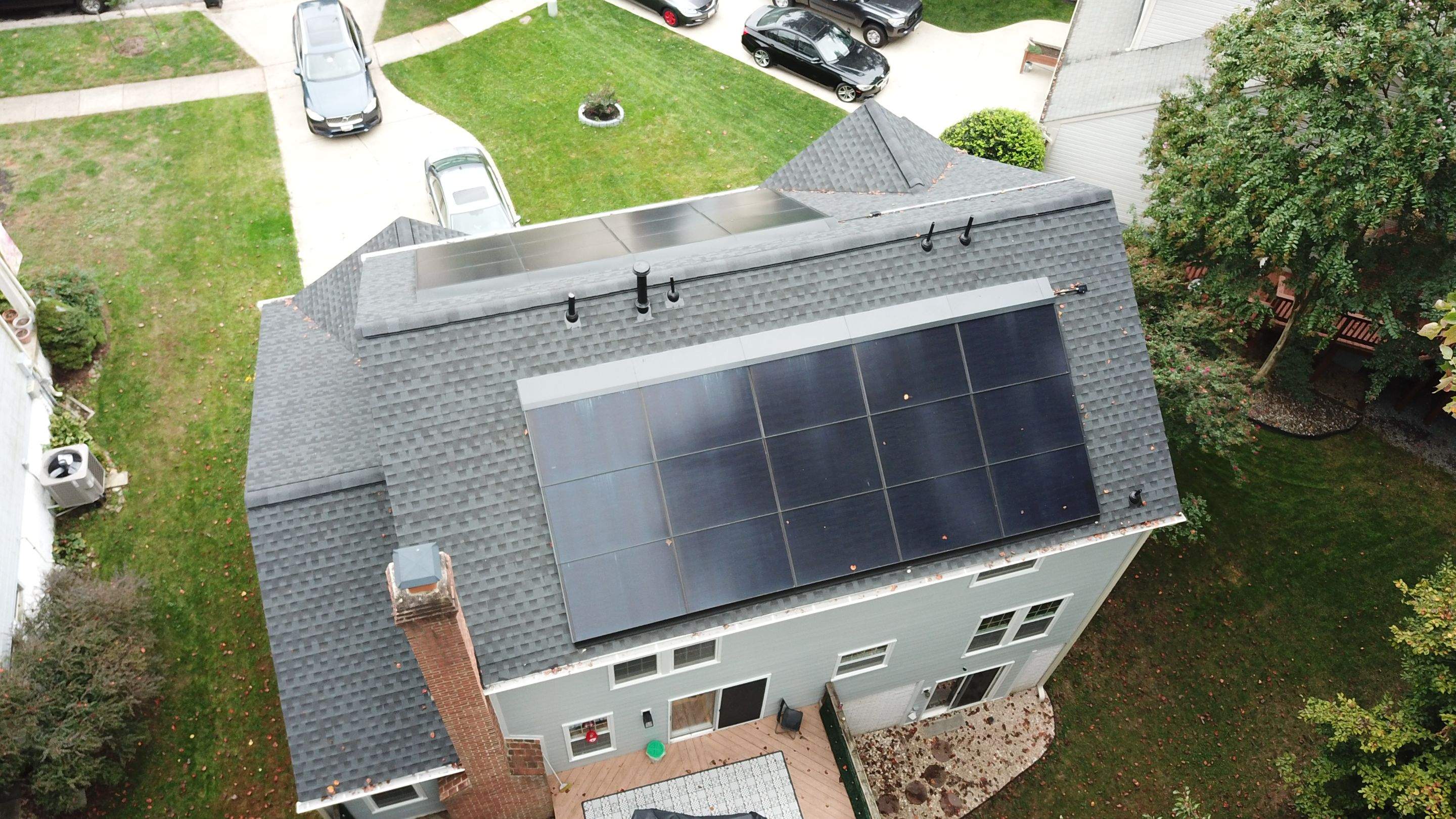 Exterior Home Makeover using GAF Timberline HDZ, GAF Decotech, and James Hardie Siding by American Home Contractors