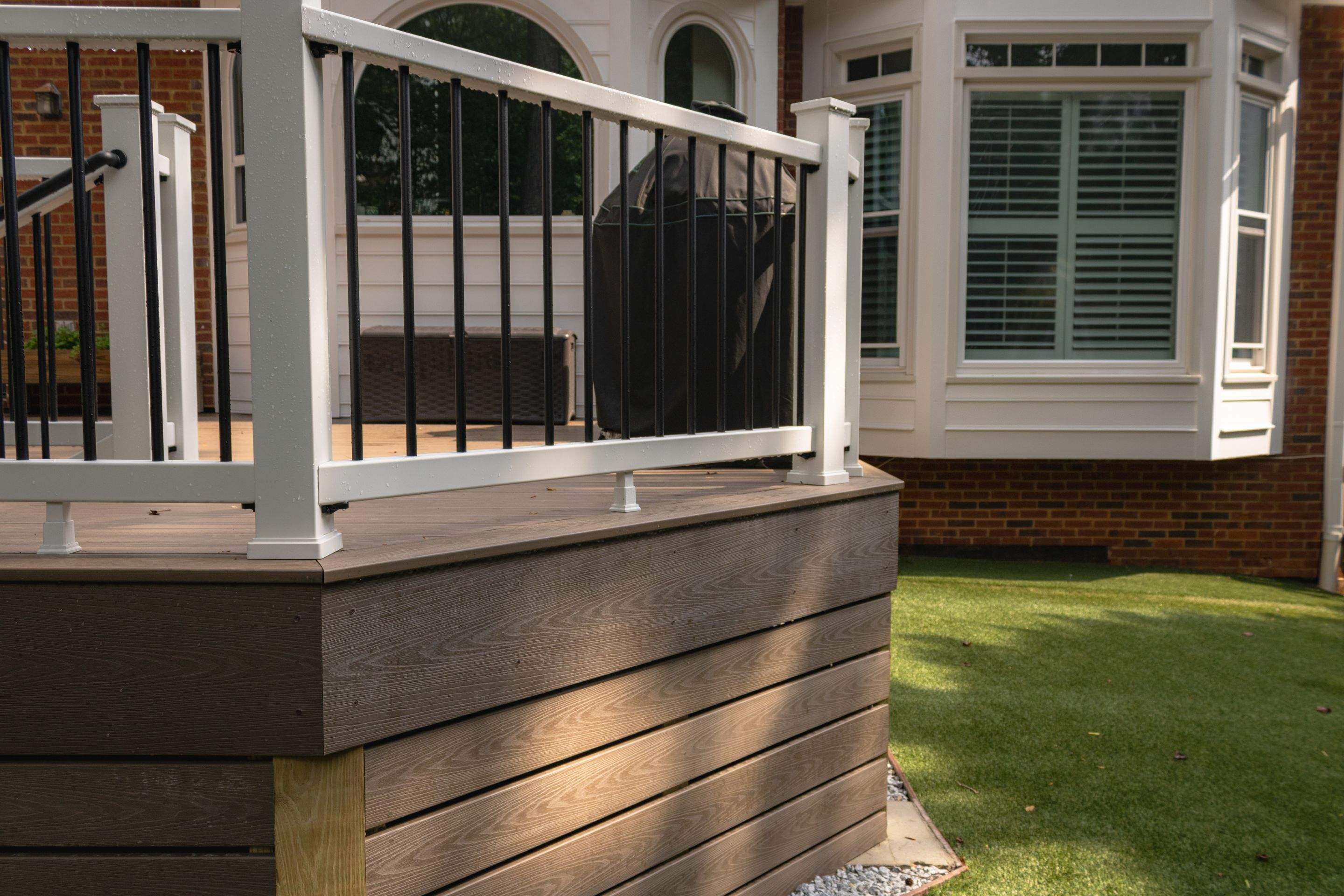Alpharetta, GA Deckorators Deck Build with Trex Railing by Nelson Exteriors 