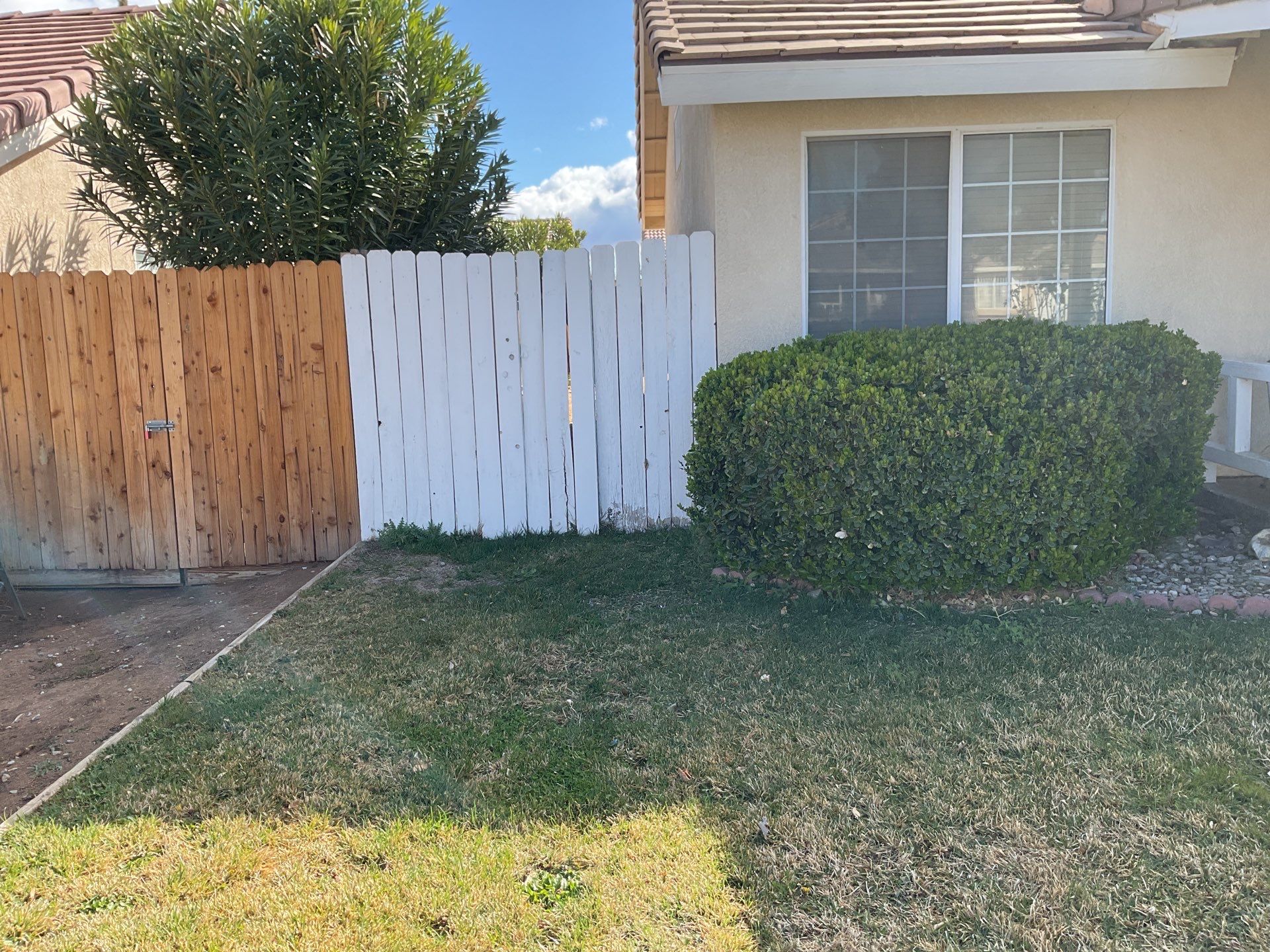 Fence Installation using Vinyl by Fence Guys Inc. 