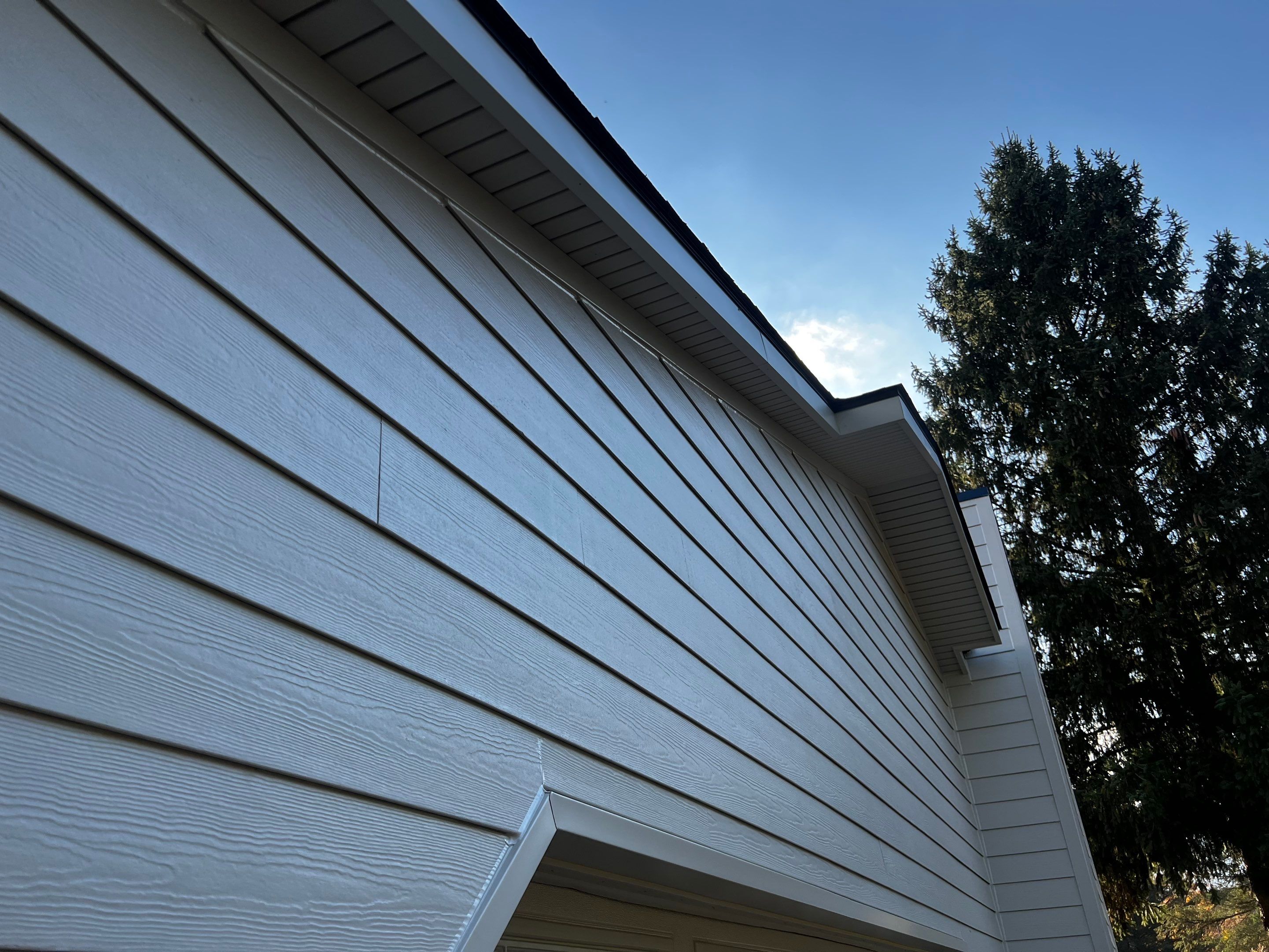 Siding & Roof Replacement by Bloomfield Construction & Restoration
