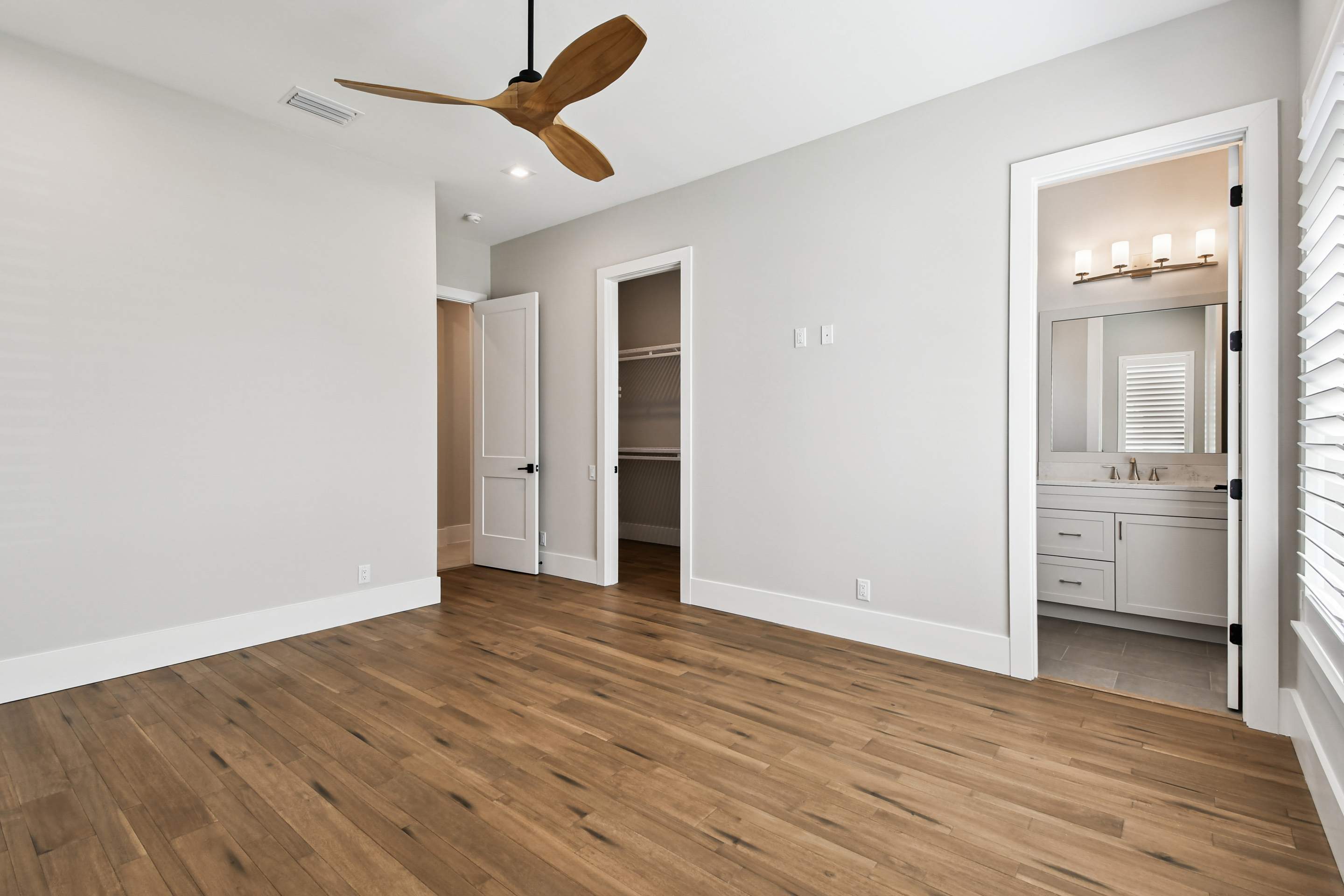 Custom Soleil by Lyons Heritage Tampa, LLC