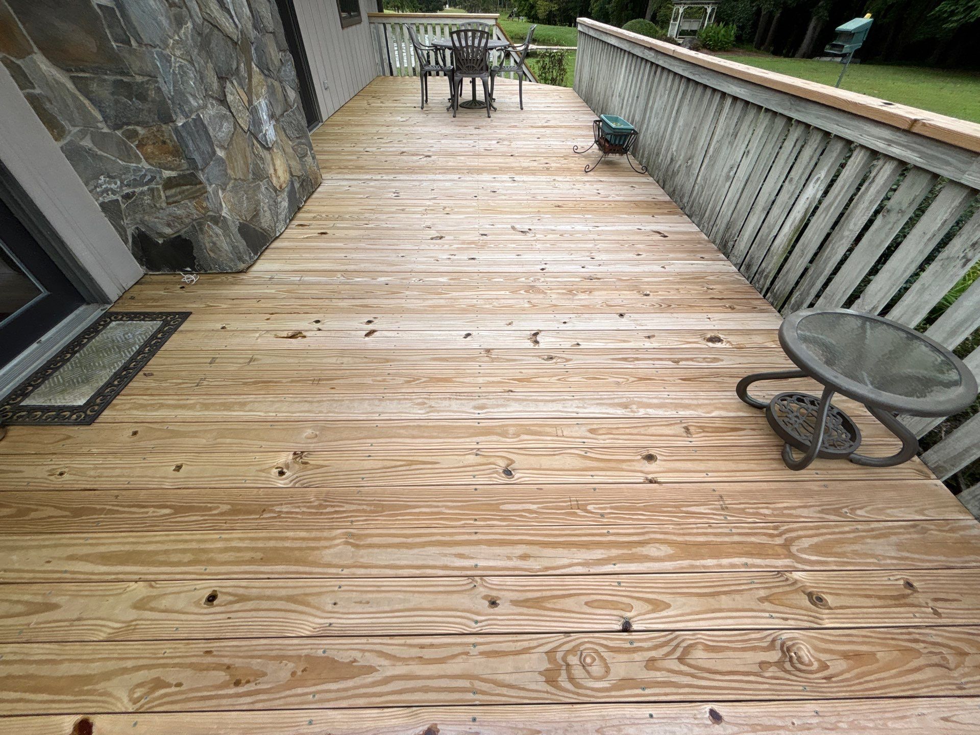 Wood Dock using Wood Stain by DuraSeal