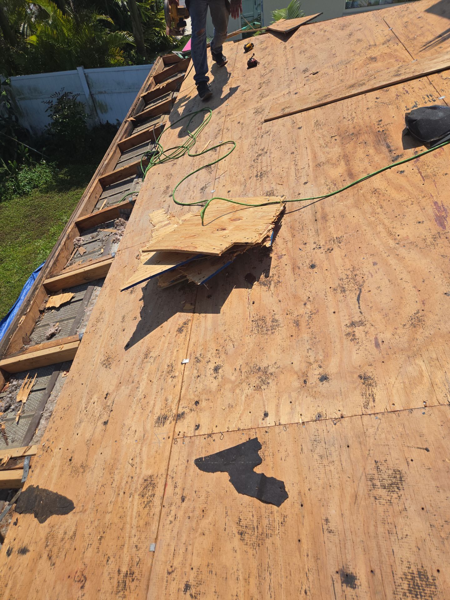 Project in Largo 33773 by Mitchell Roofing Company LLC 