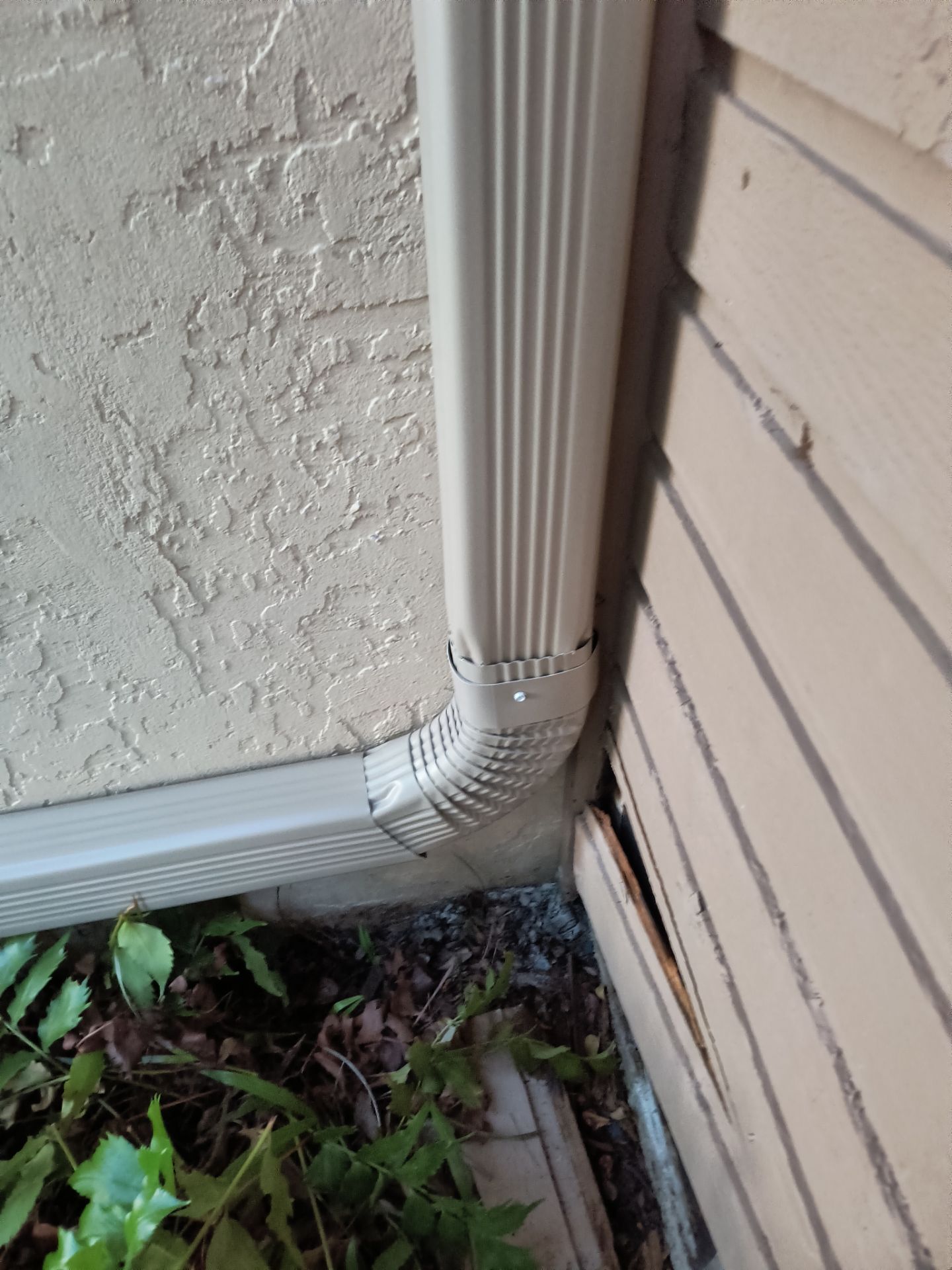 Seamless Gutter Installation in Sarasota FL by Gutter Professors