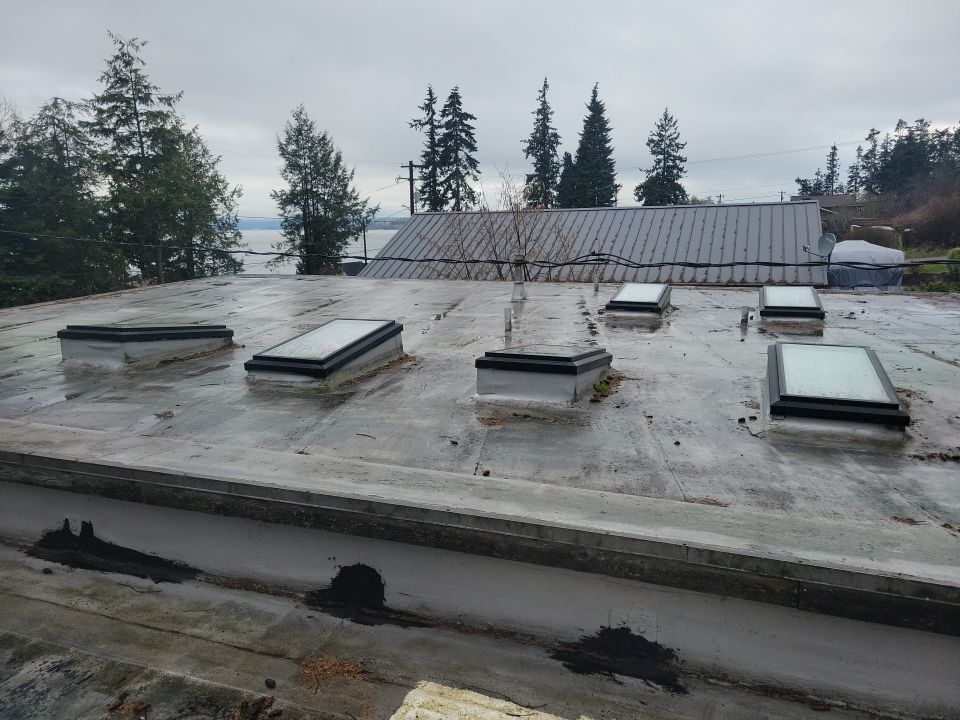 Tulalip Residence Duro-Fleece Re-roof by Alternative Roofing Systems Inc.