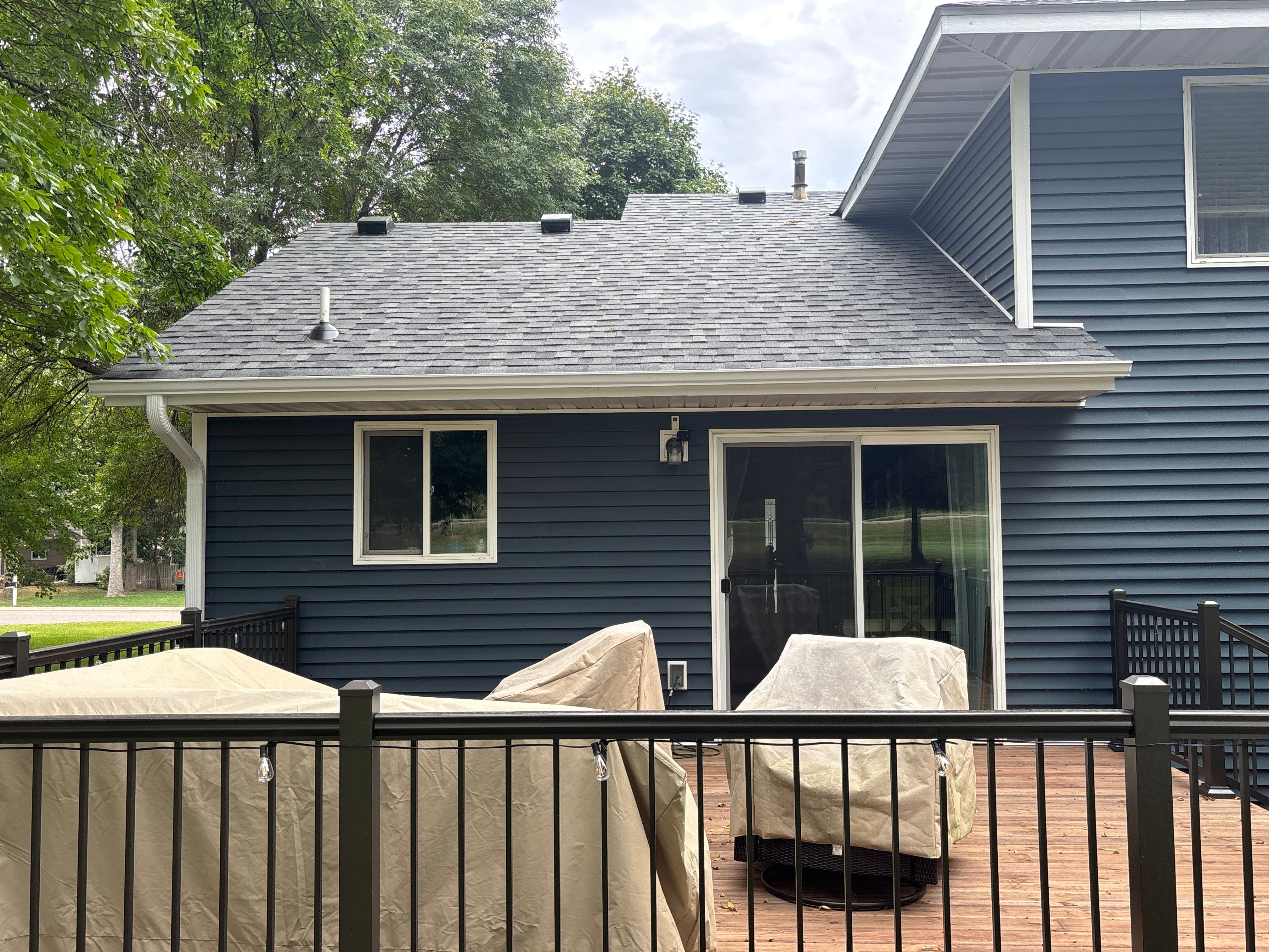 5-Inch White Seamless Gutter Installation – Waverly, MN by Next Level Seamless Gutters / Exteriors Inc.