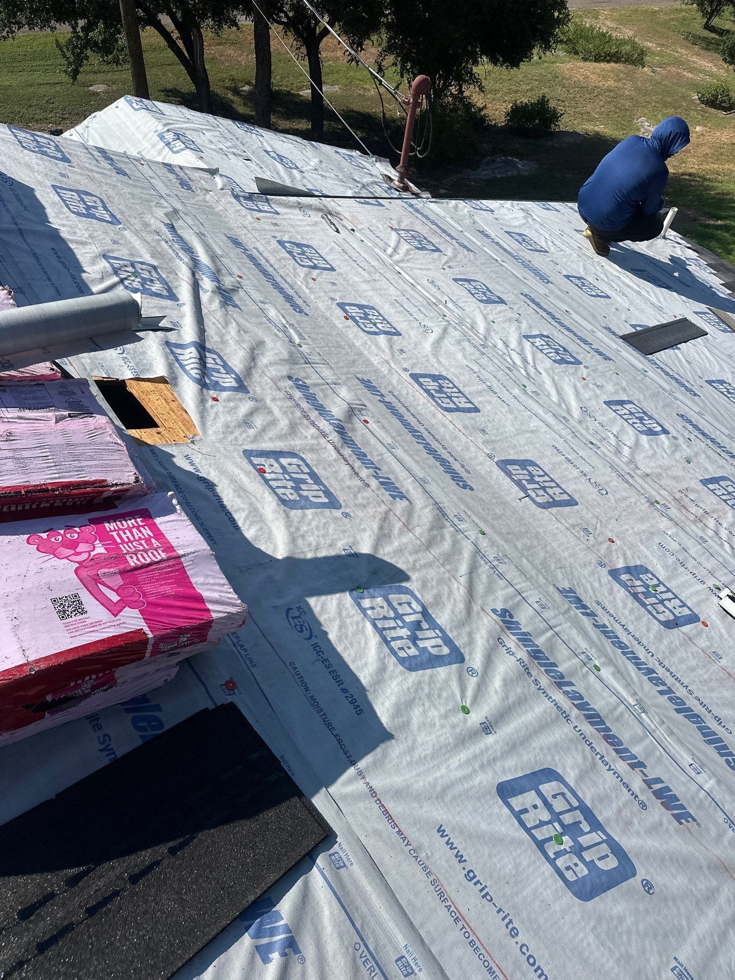 Residential Roofing Installation using Owens Corning Oakridge Onyx Black by DeZign Roofing & Exteriors