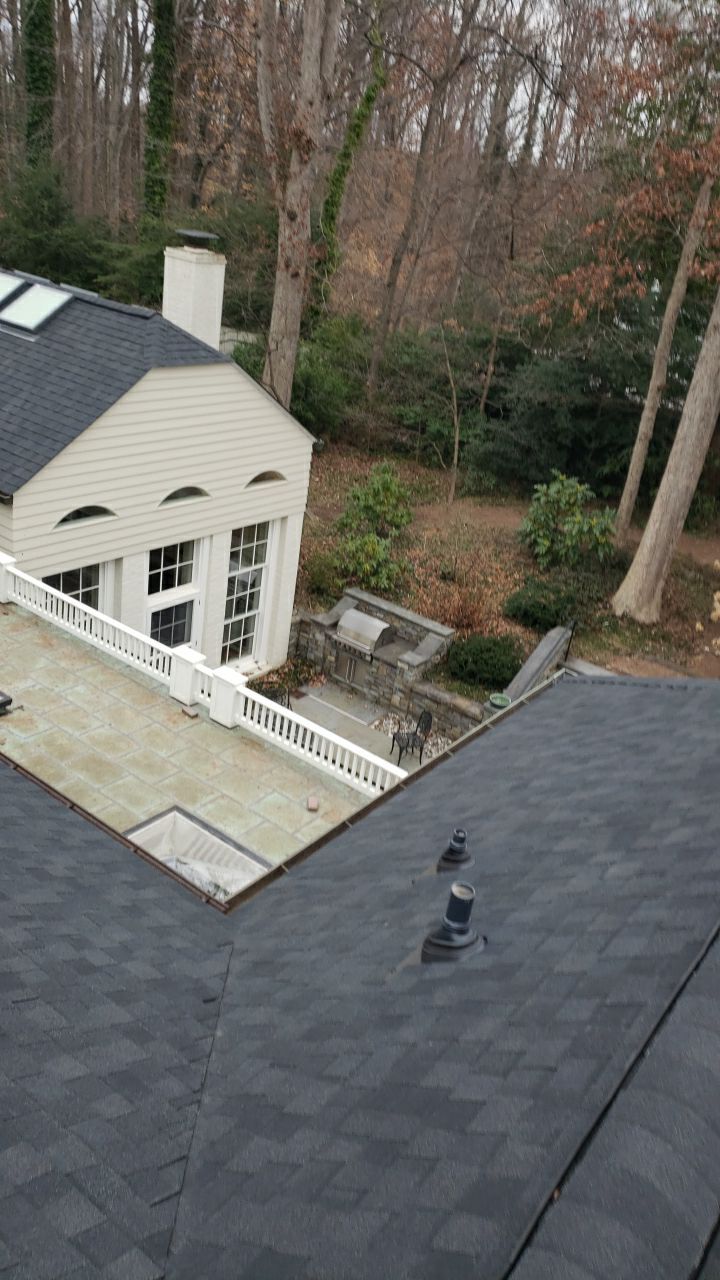McLean: Certainteed Landmark Pro Designer Shingles in Max Def Charcoal Black by RM Banning, Inc.