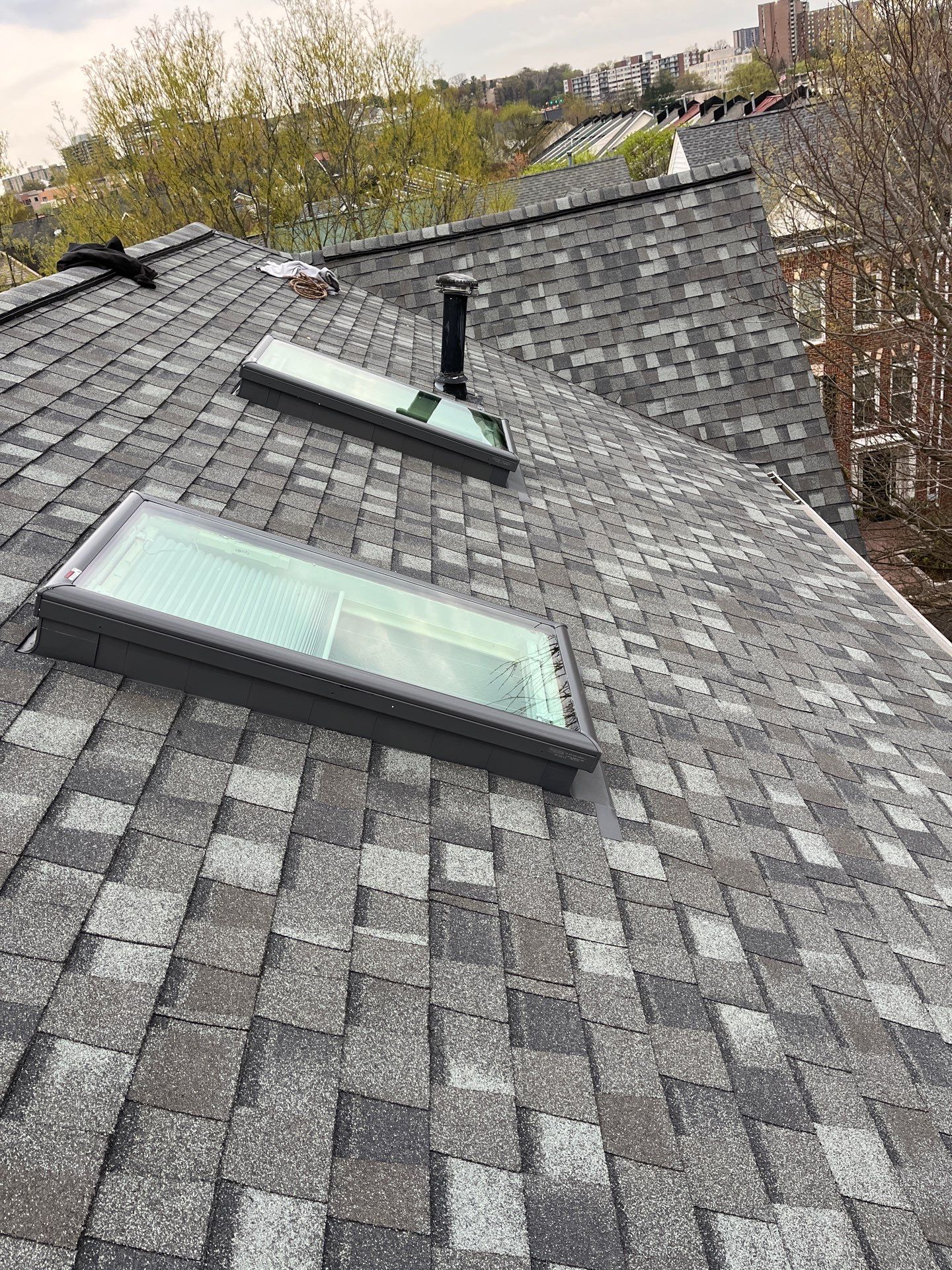 Alexandria: CertainTeed Landmark Pro Designer Shingles in Max Def Georgetown Gray by RM Banning, Inc.