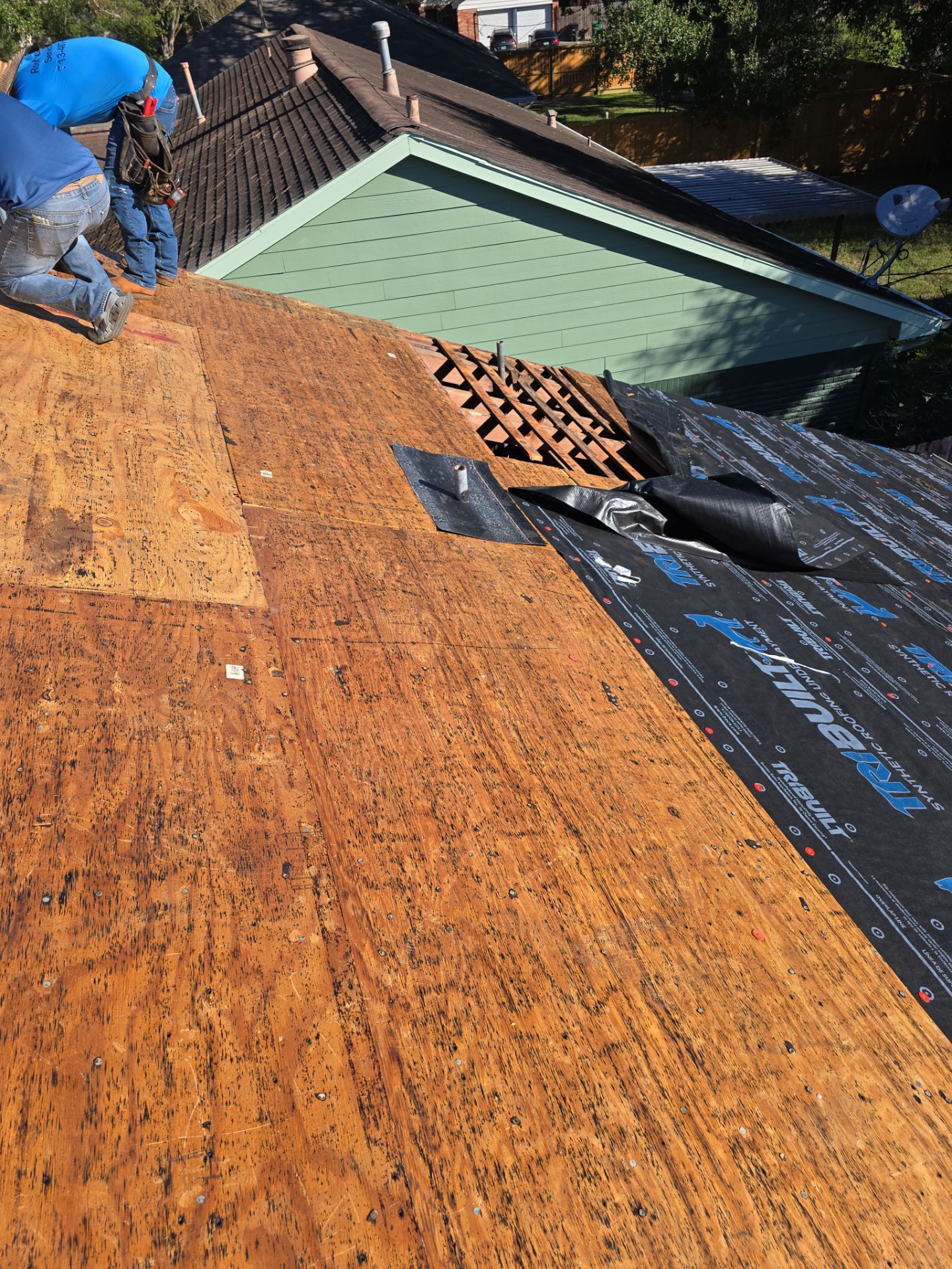 Roof Replacement Houston by Roof Repair Company