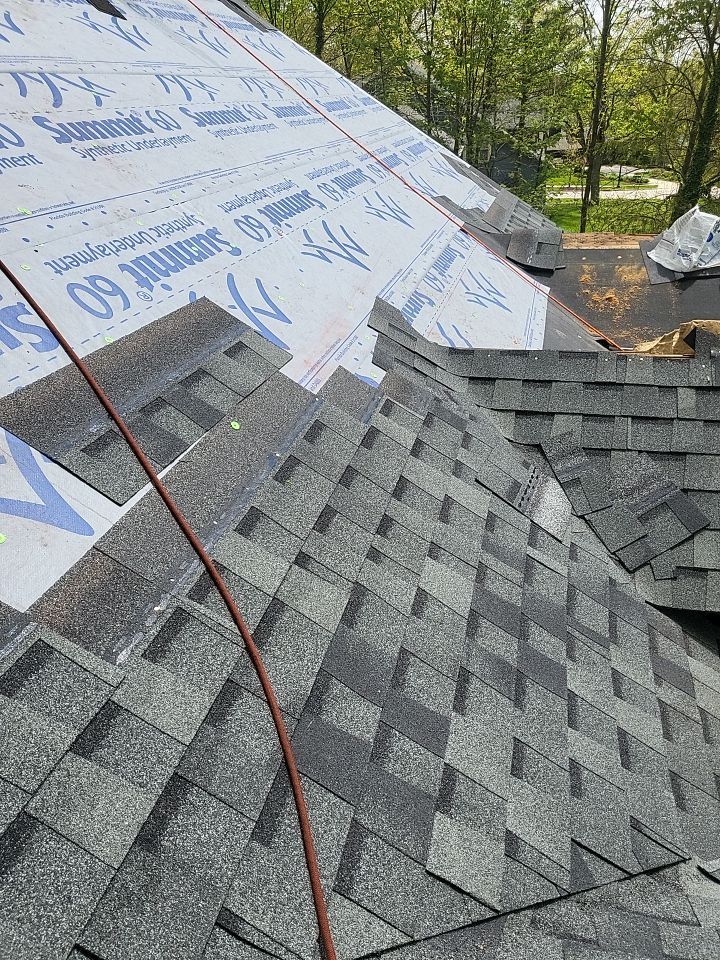 ATLAS PINNACLE COLOR: HEARTHSTONE DRIP EDGE: WHITE by Eagle Eye Roofing
