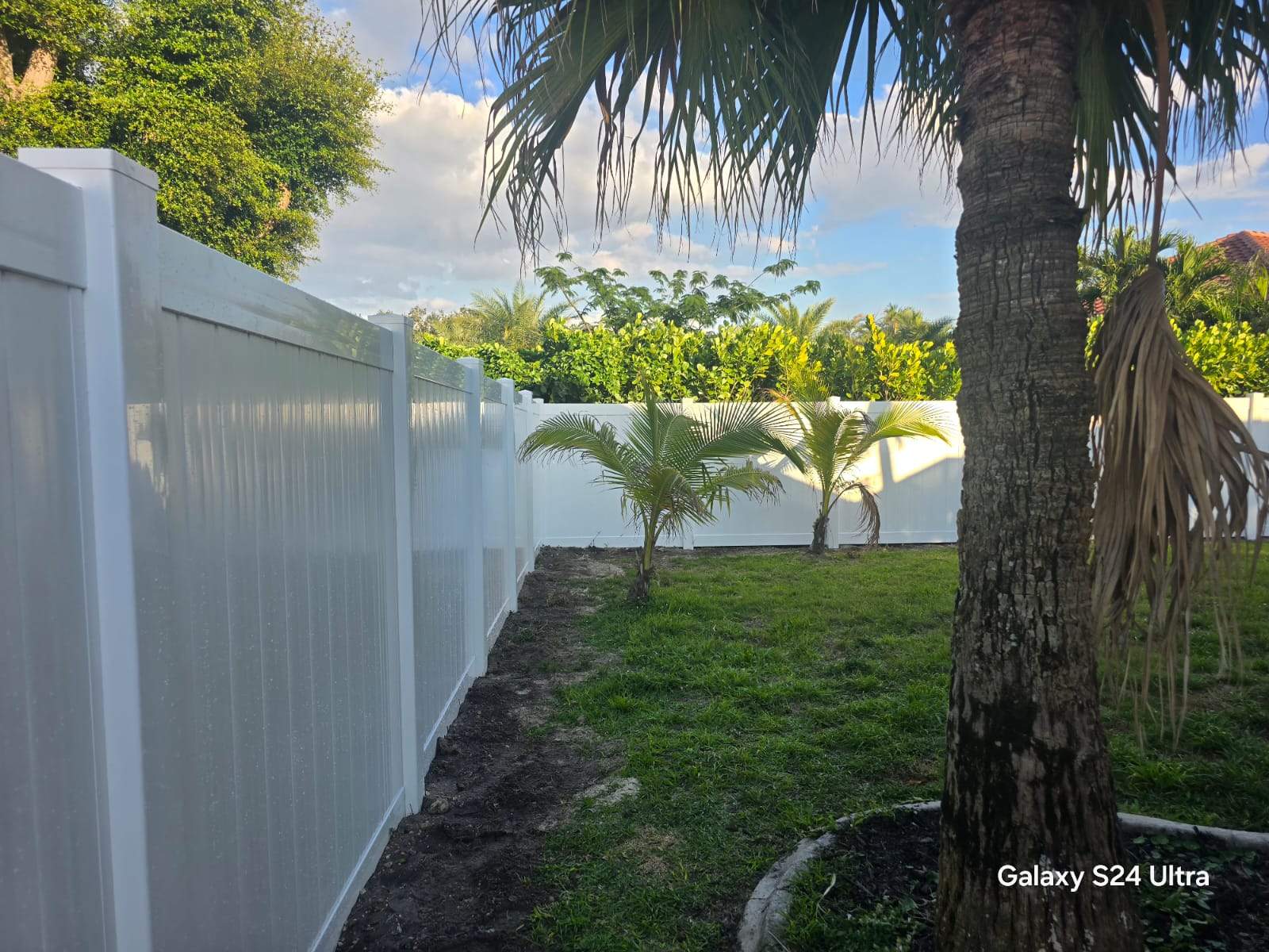 Full Residential Vinyl Privacy Fence Installation in Cape Coral by True Fence LLC