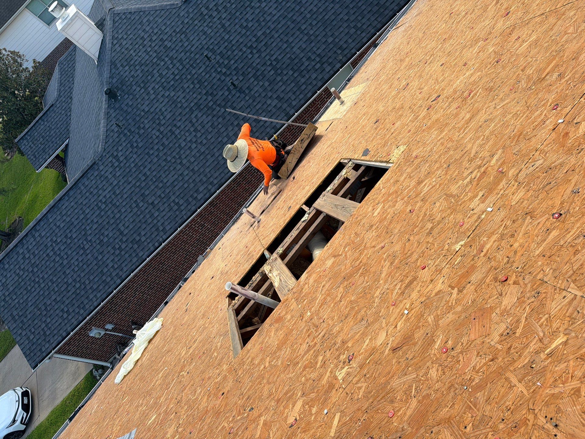 Roof Replacement in Sedona Creek, Missouri City TX by Roof Repair Company