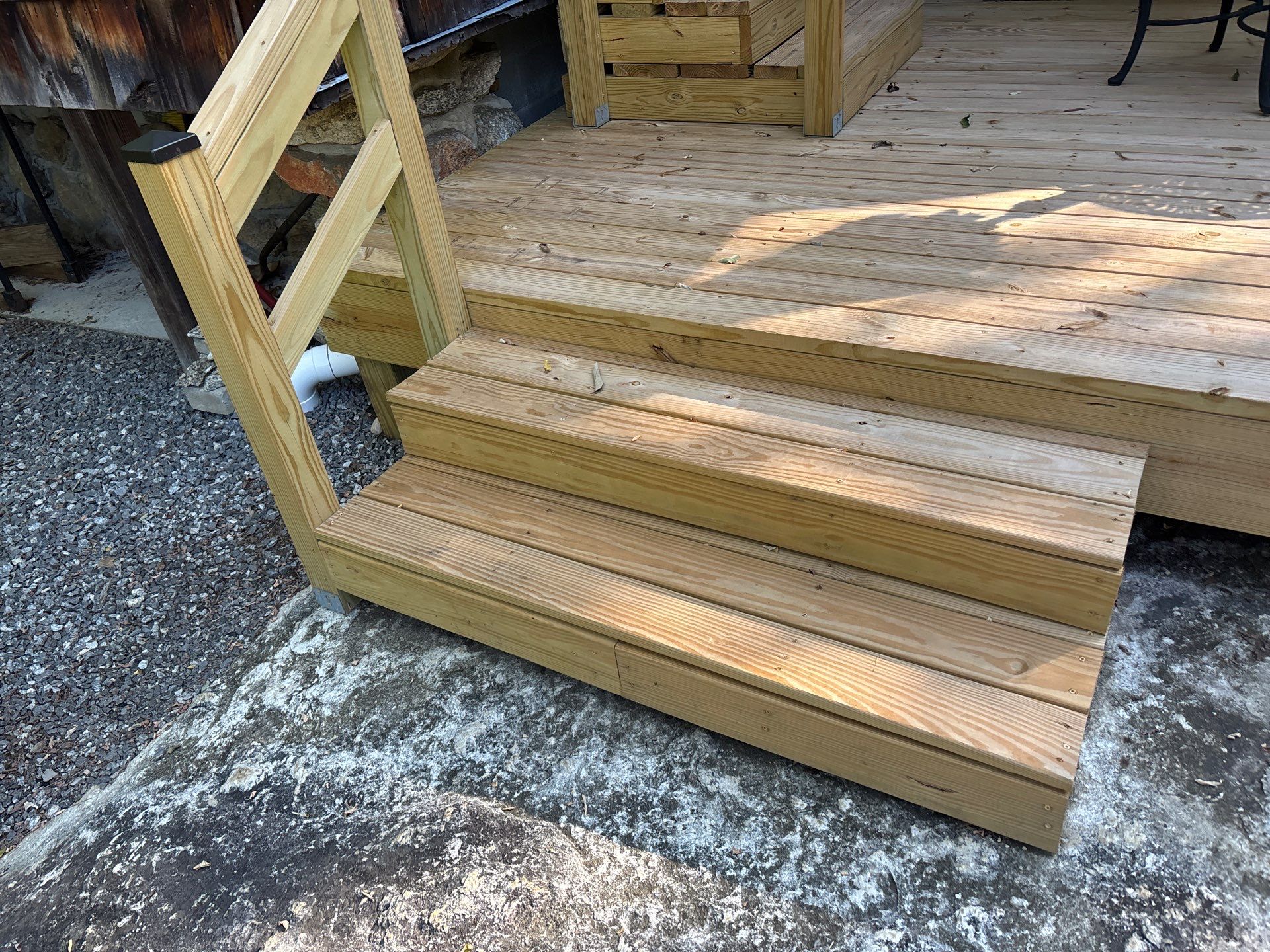 Wood Deck using Wood Sealant by DuraSeal