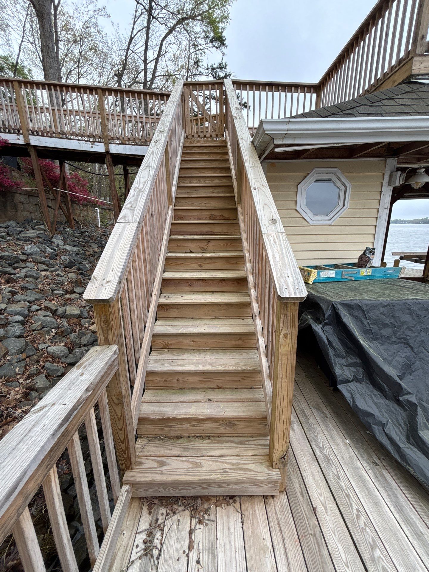 Wood Deck using Wood Sealant by DuraSeal
