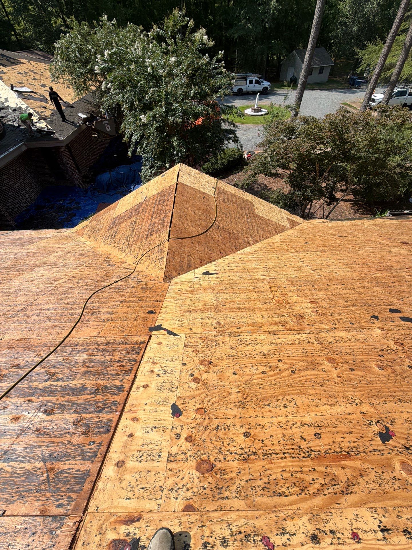 Comprehensive Asphalt Shingle Roof Replacement in Mathews, Virginia by Cade Construction