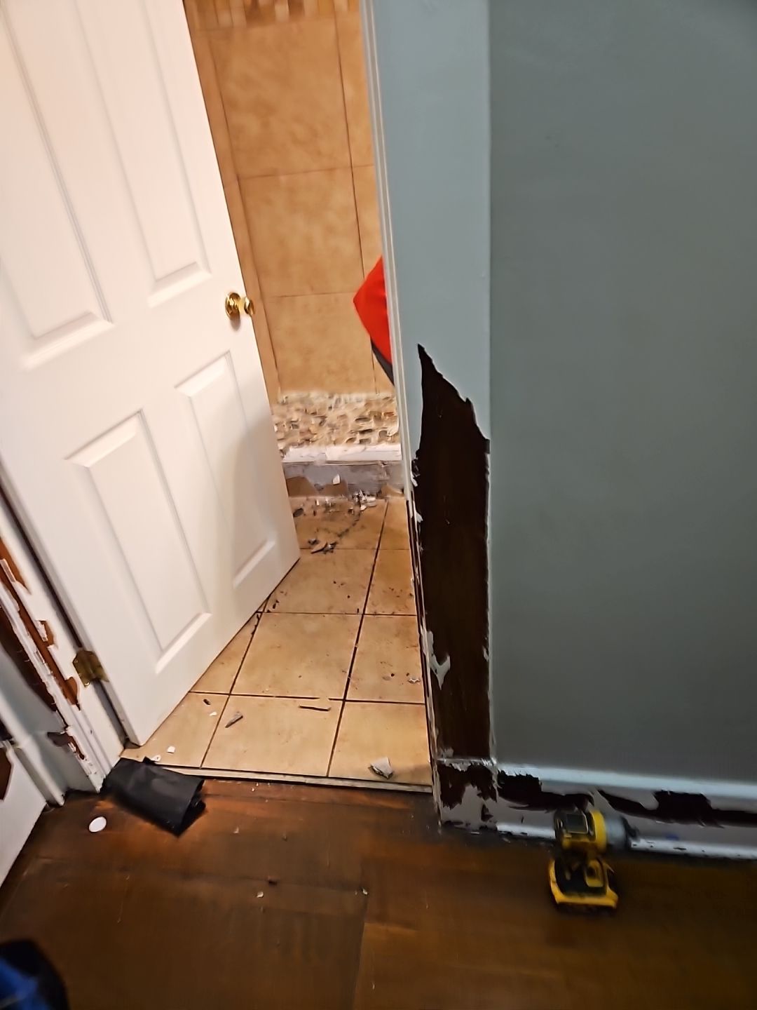 Easy to clean bathroom! Fresh by The Shower Company