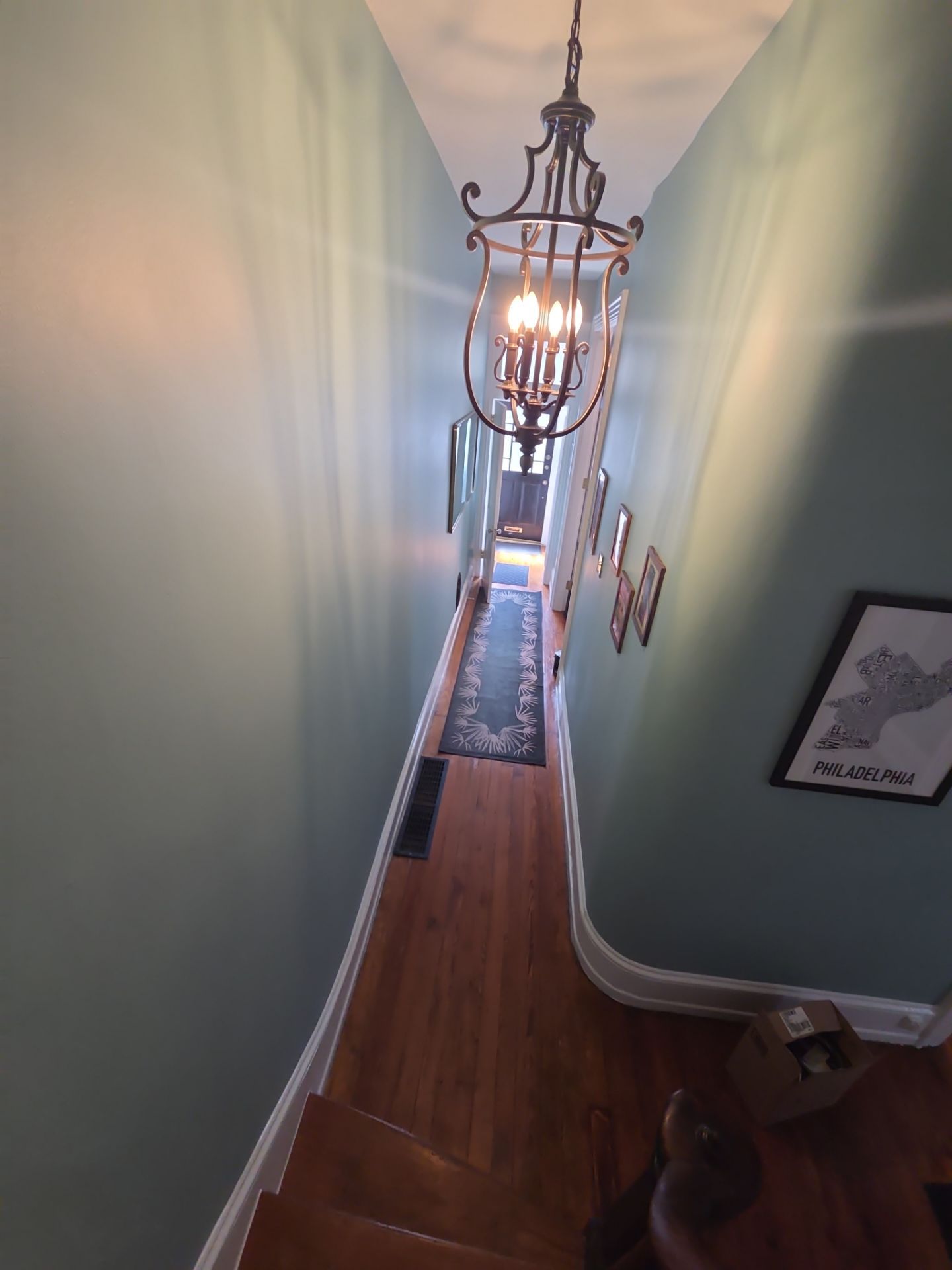 🏡 Bold Colors and Timeless Details Throughout This Fishtown Rowhome by Groovy Hues