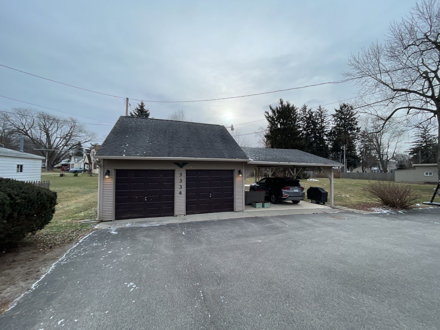 Residential Roofing Installation using Vic West Nothridge Slate by 4Ever Metal Roofing