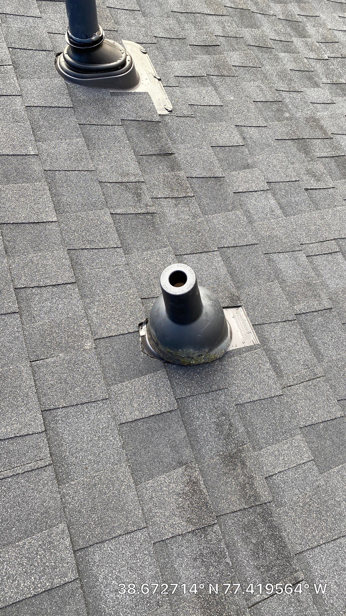 Manassas: CertainTeed Landmark Designer Shingles in Charcoal Black by RM Banning, Inc.