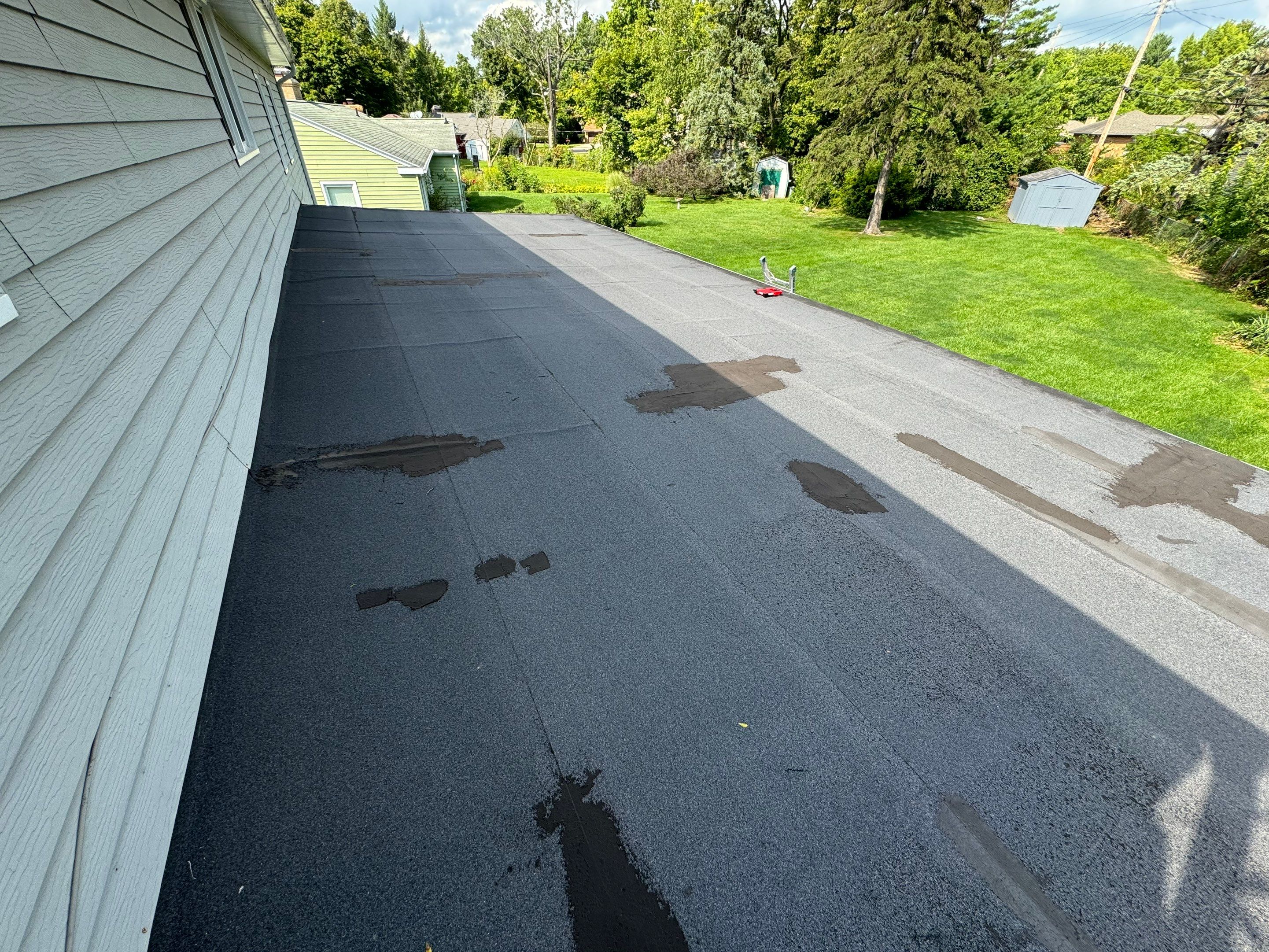 Residential Flat Roof using EPDM by GRACCO